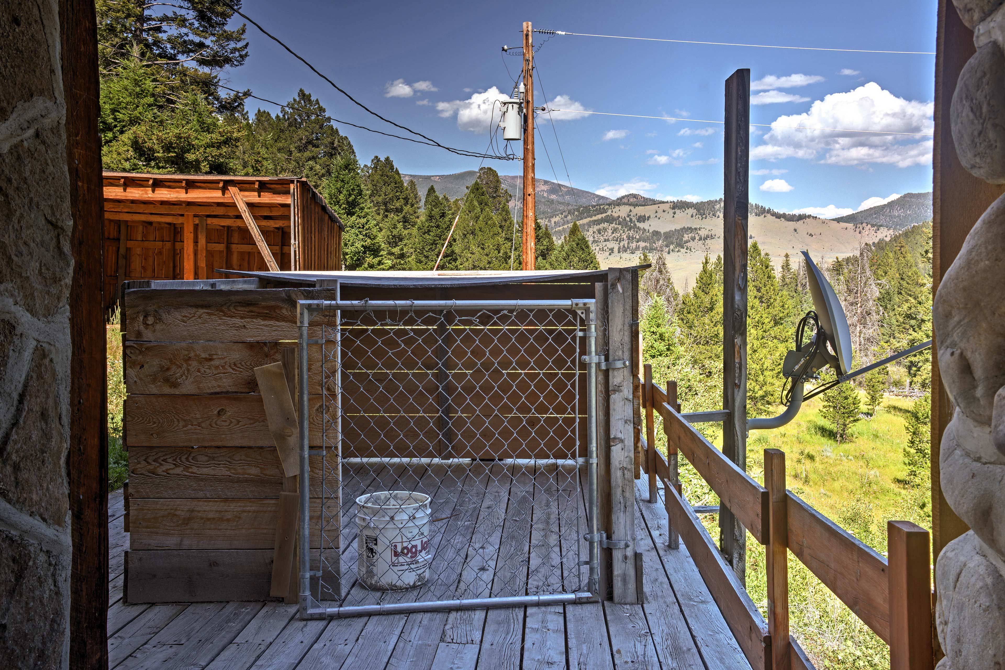 Pet Kennel