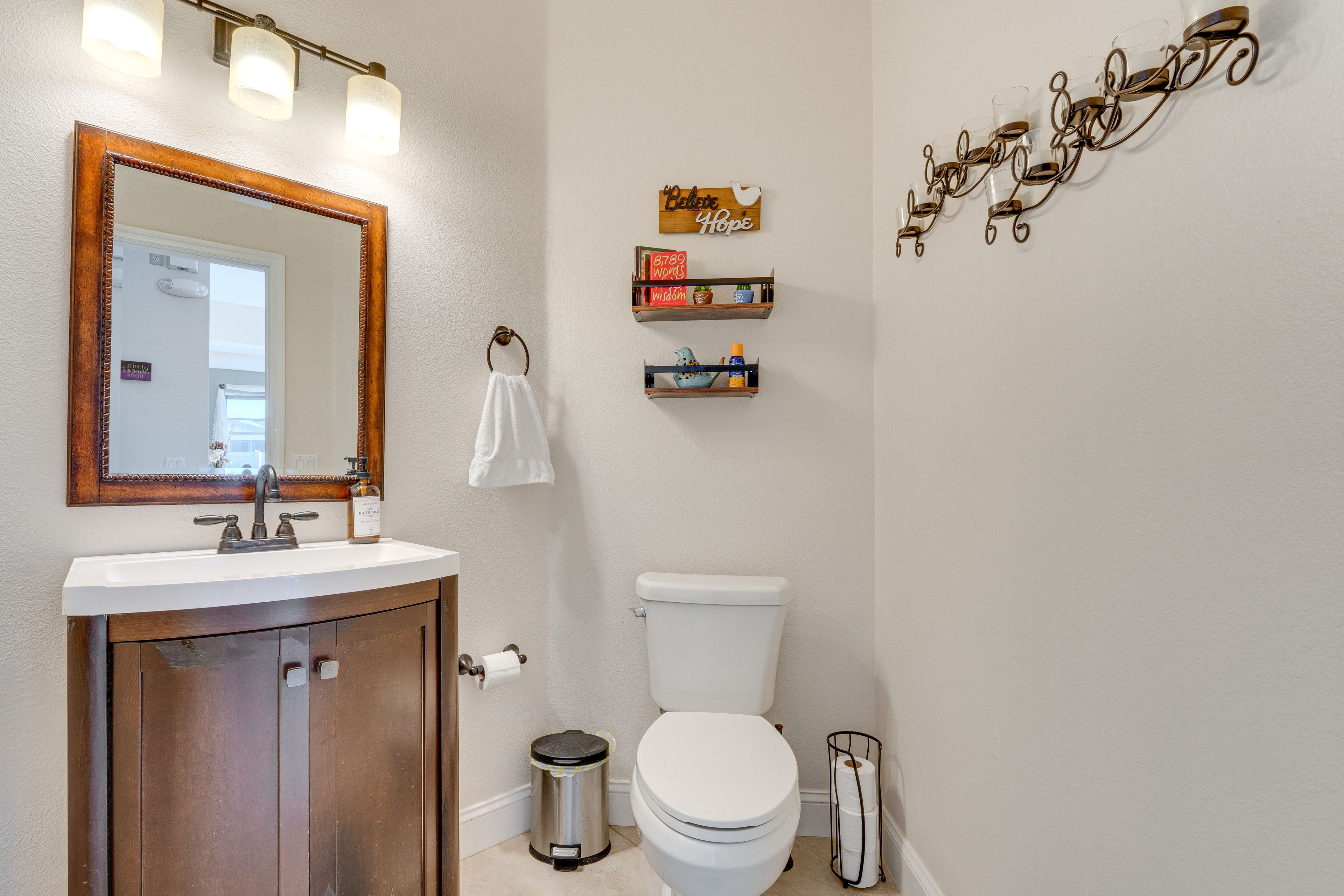 Half Bathroom | 1st Floor