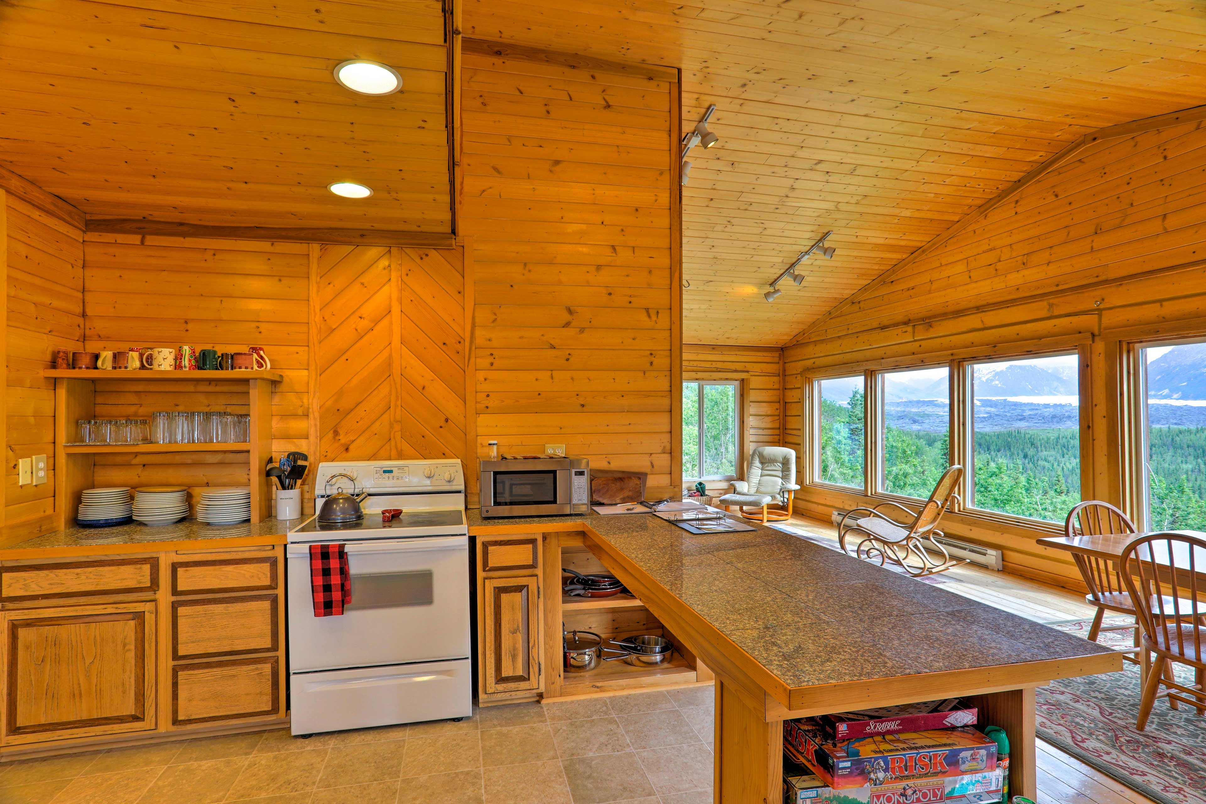 Well-Equipped Kitchen | Toaster
