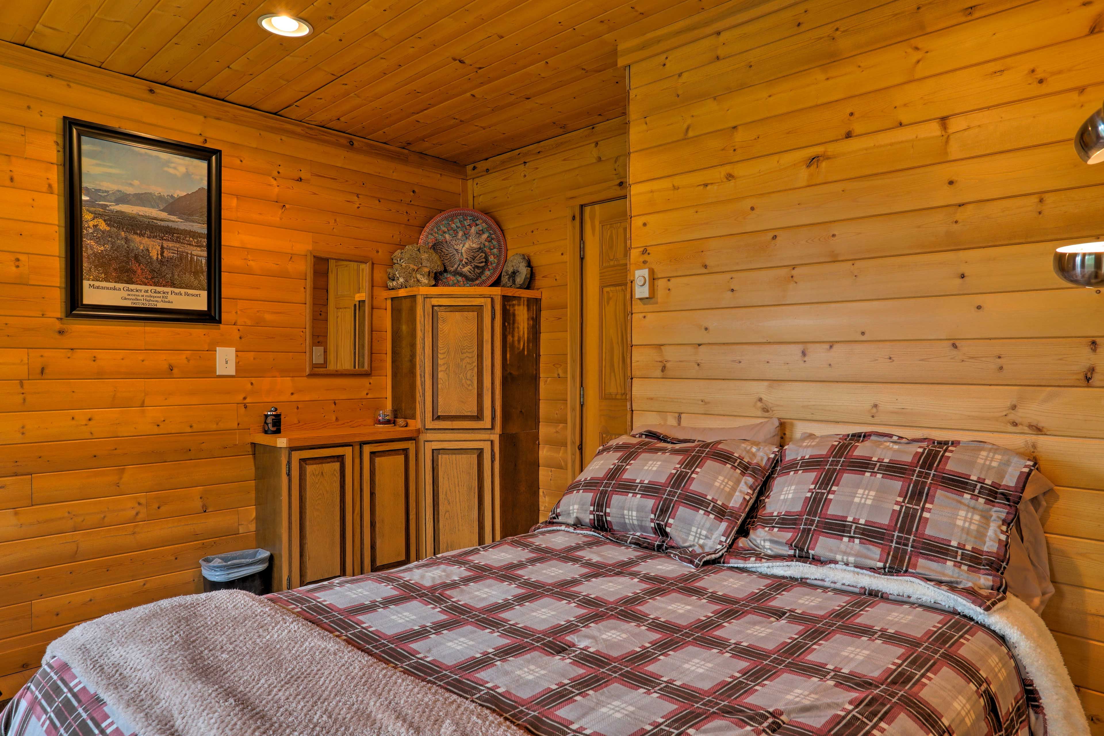 Bedroom 2 | Mountain Views