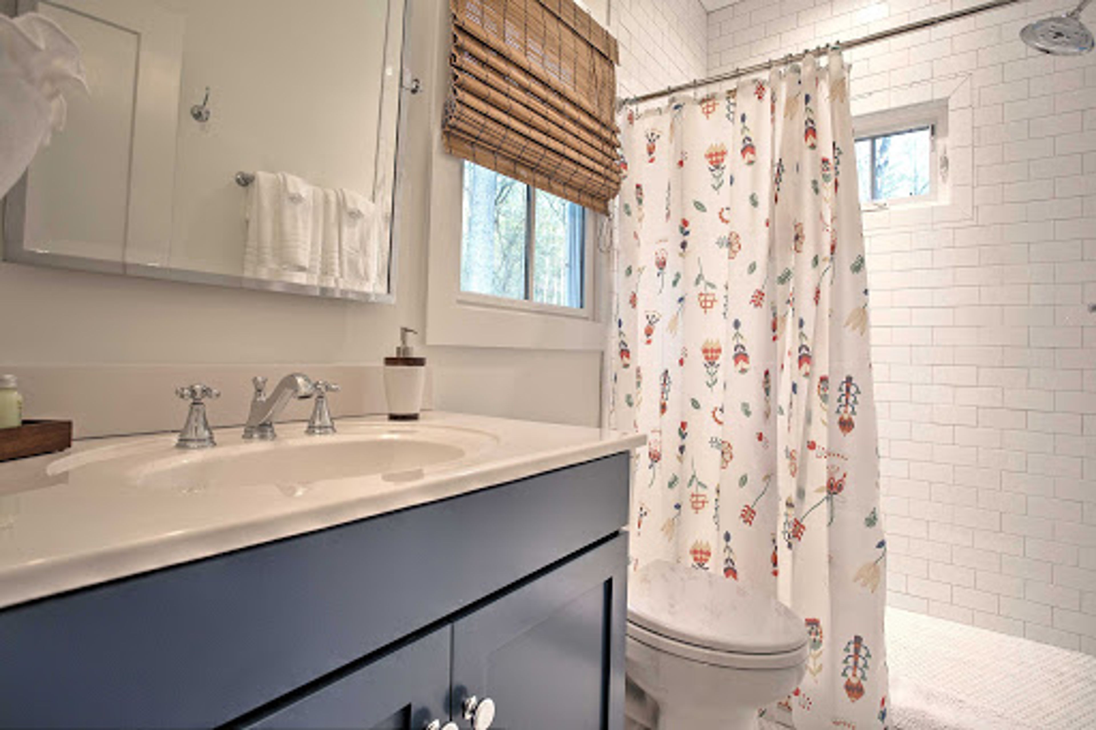 Full Bathroom | Towels & Linens Provided