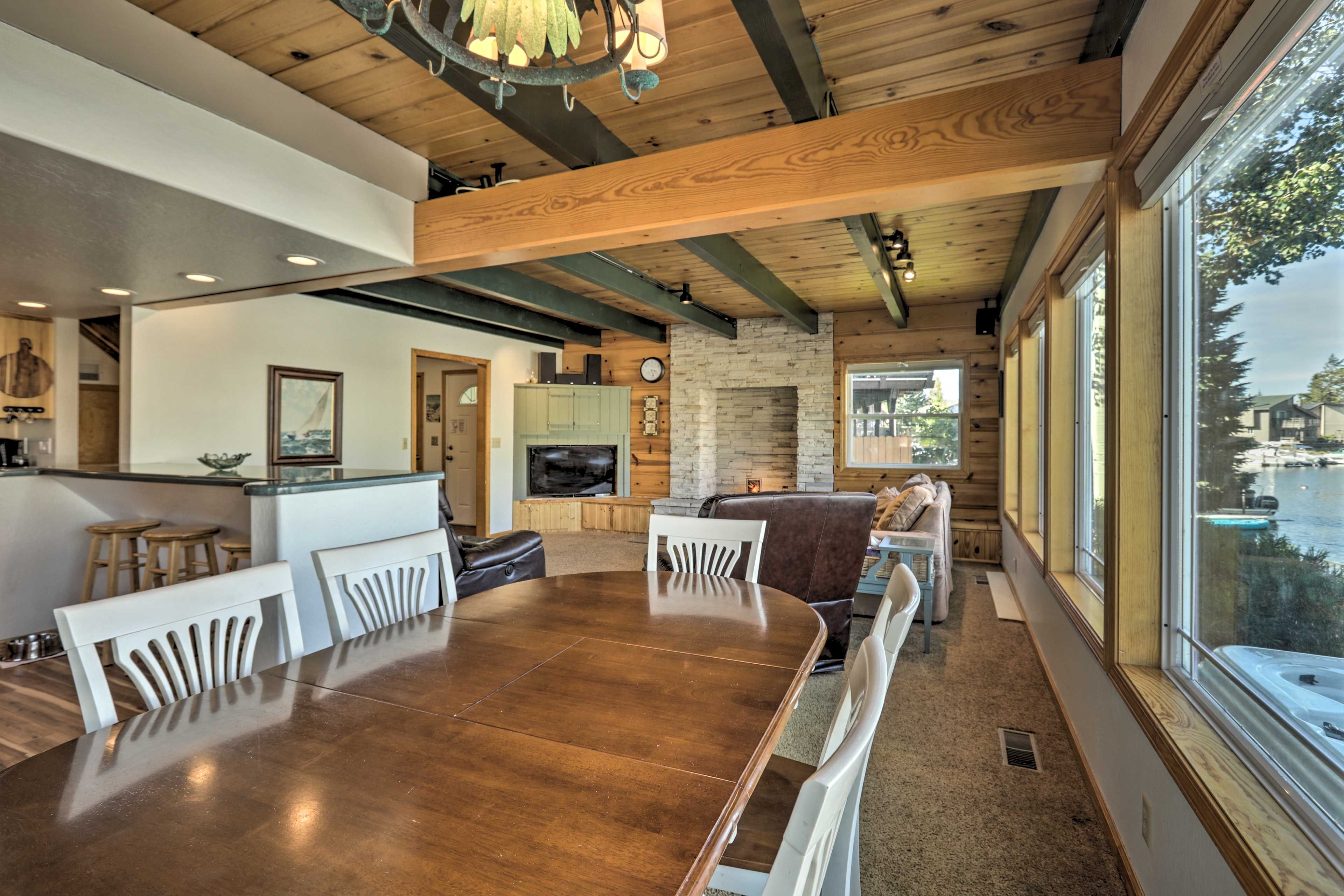 Enjoy waterfront views during your dinner!