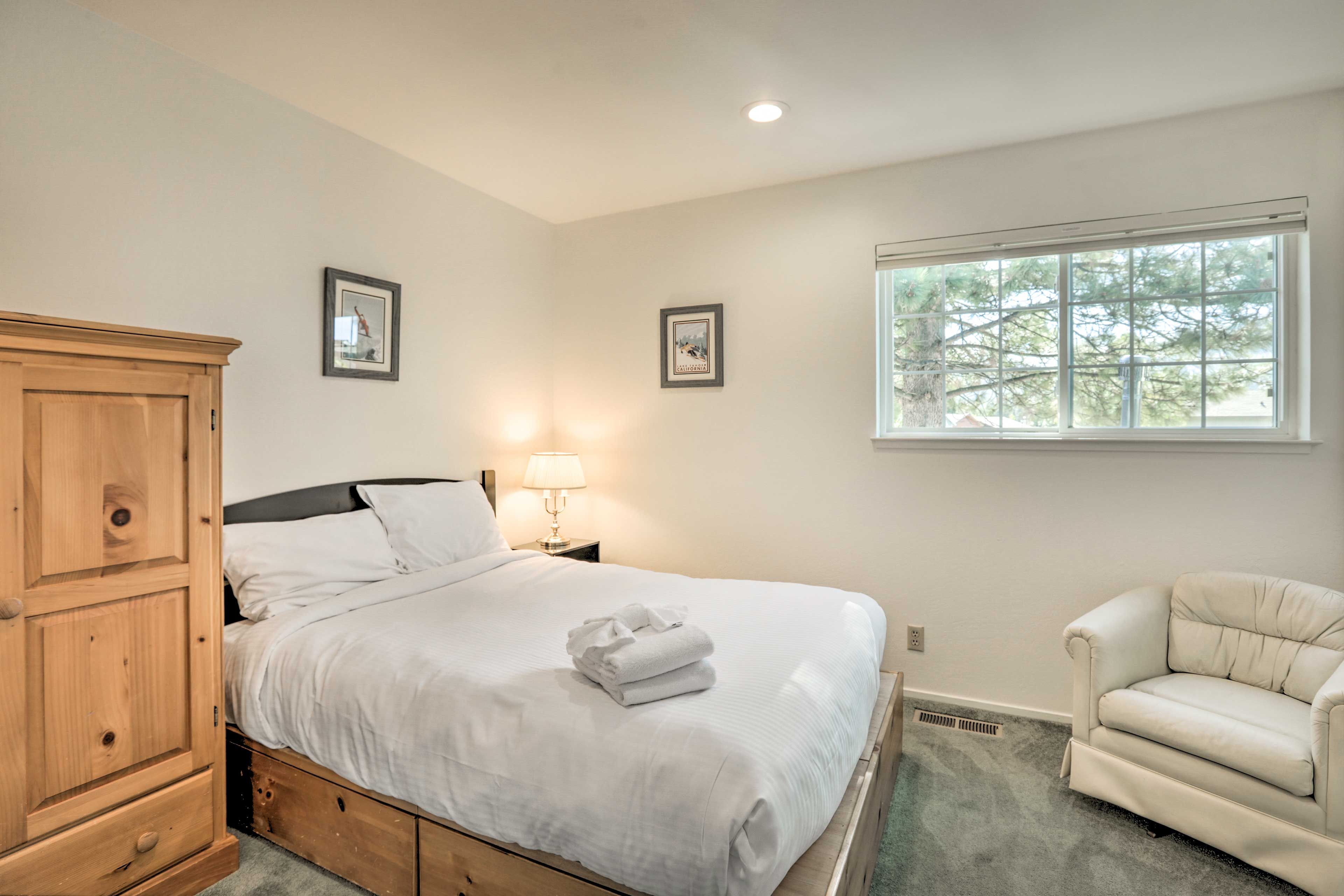 Enjoy natural light illuminating this room!