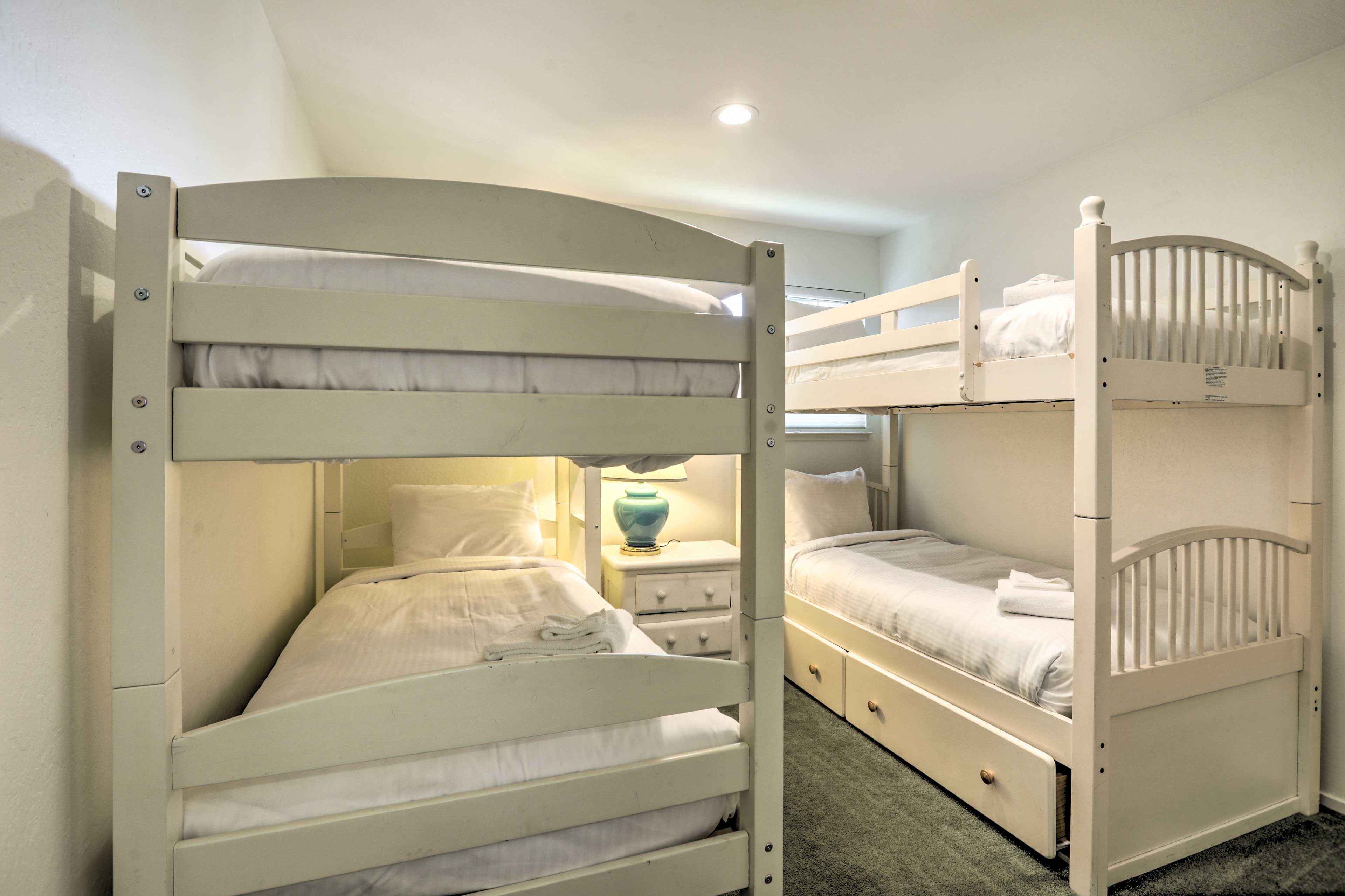 There is room for 4 guests in this room.