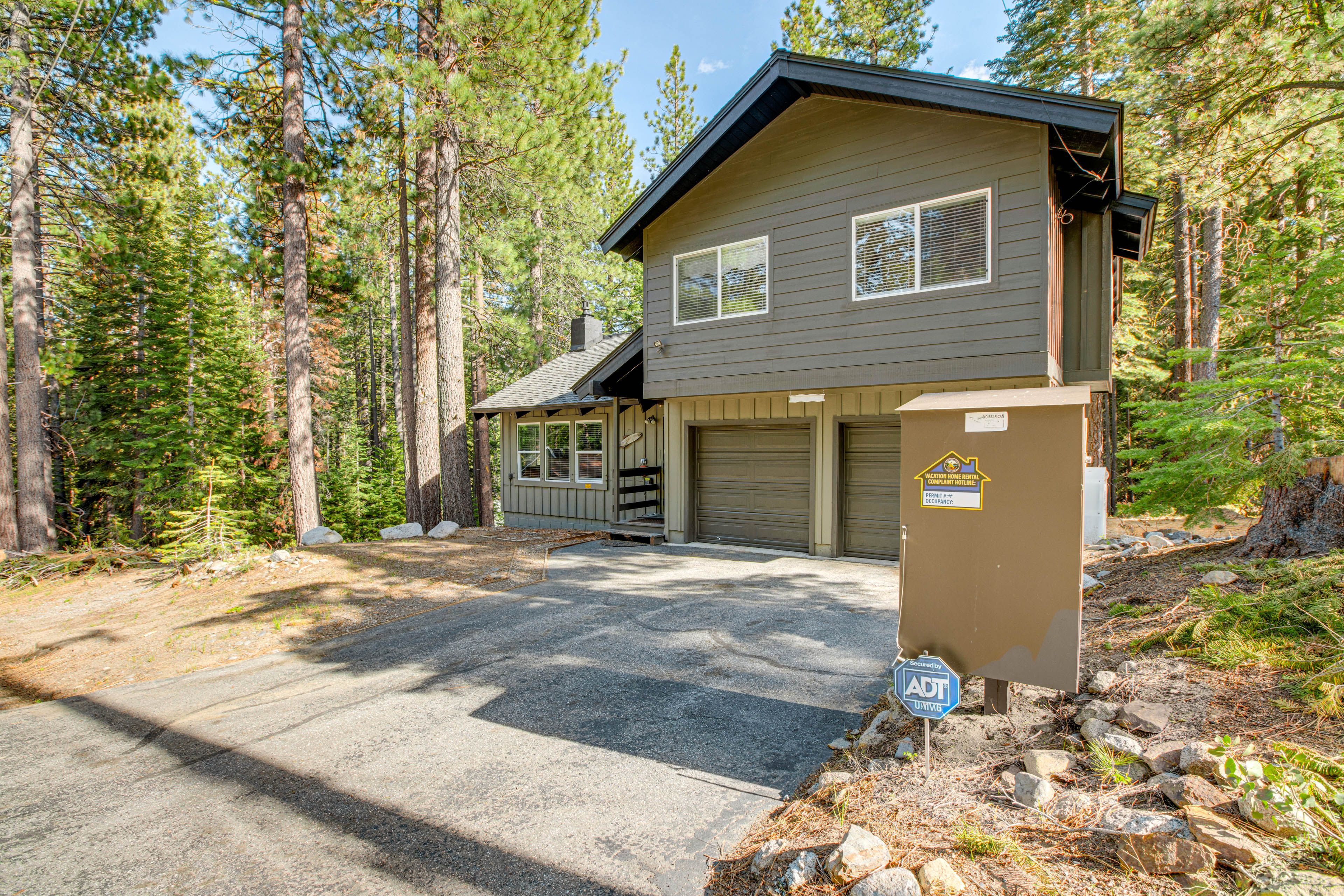 Parking | Garage (1 Vehicle) | Driveway (3 Vehicles)