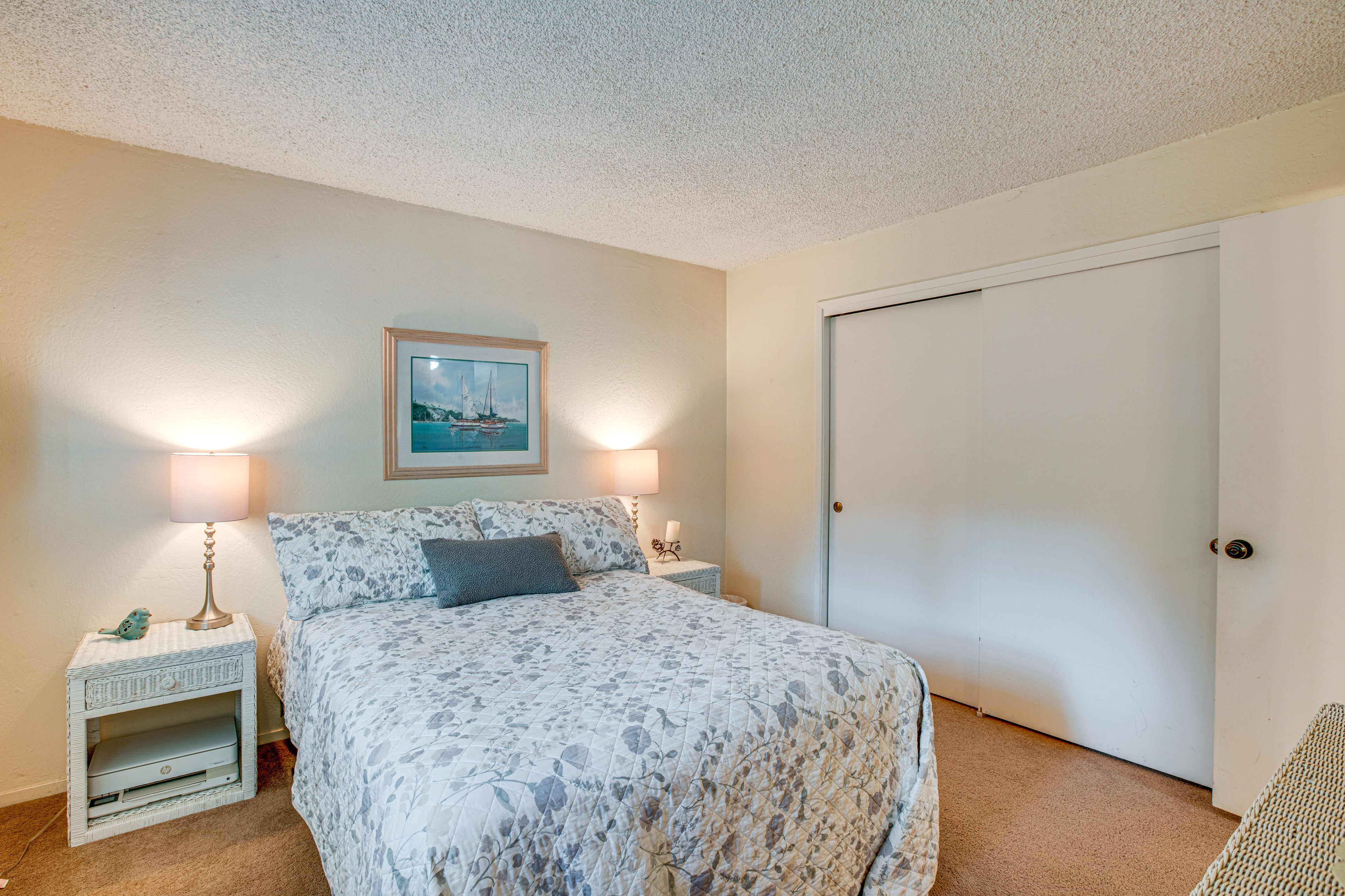 Bedroom 2 | Queen Bed