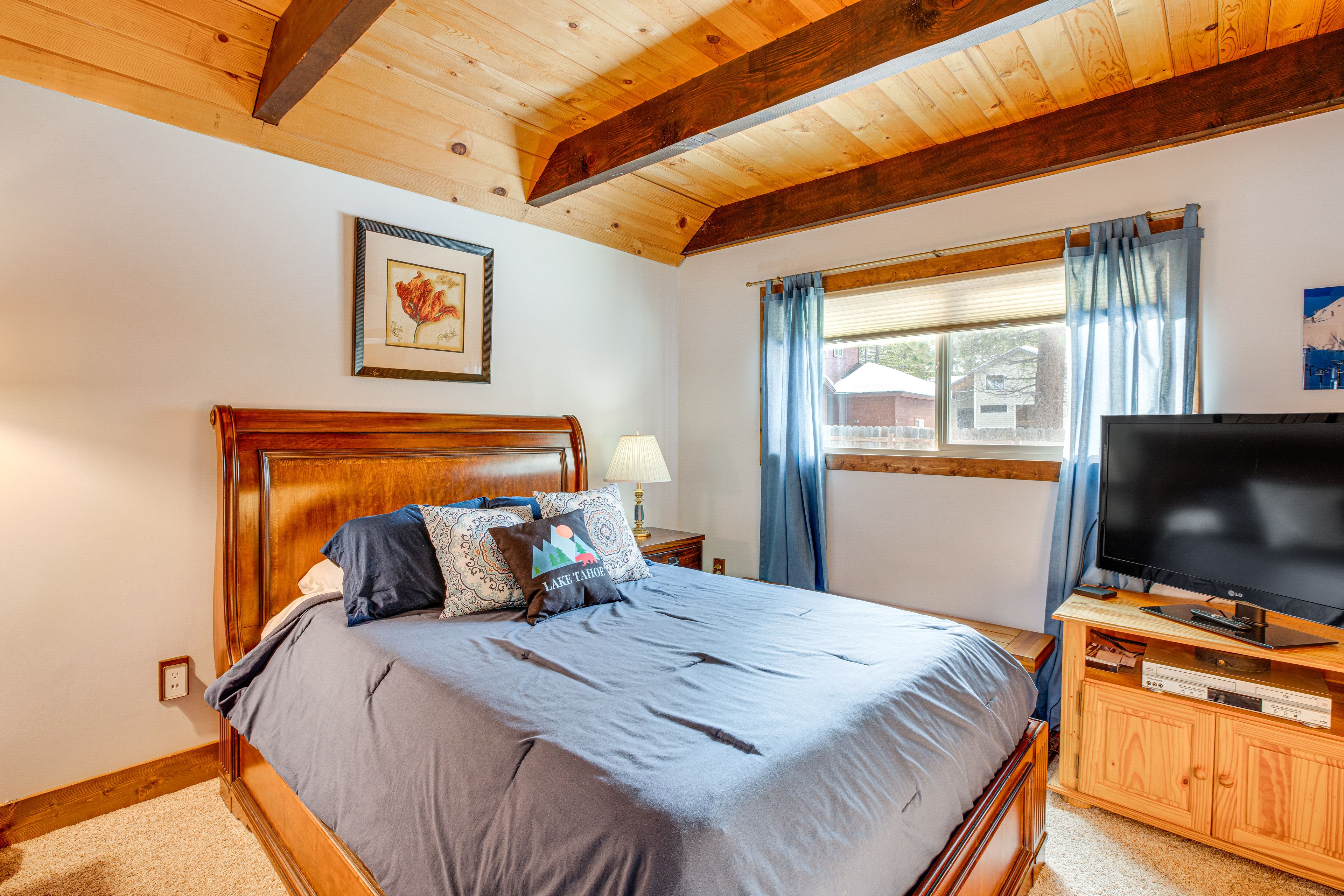 Bedroom 2 | Queen Bed