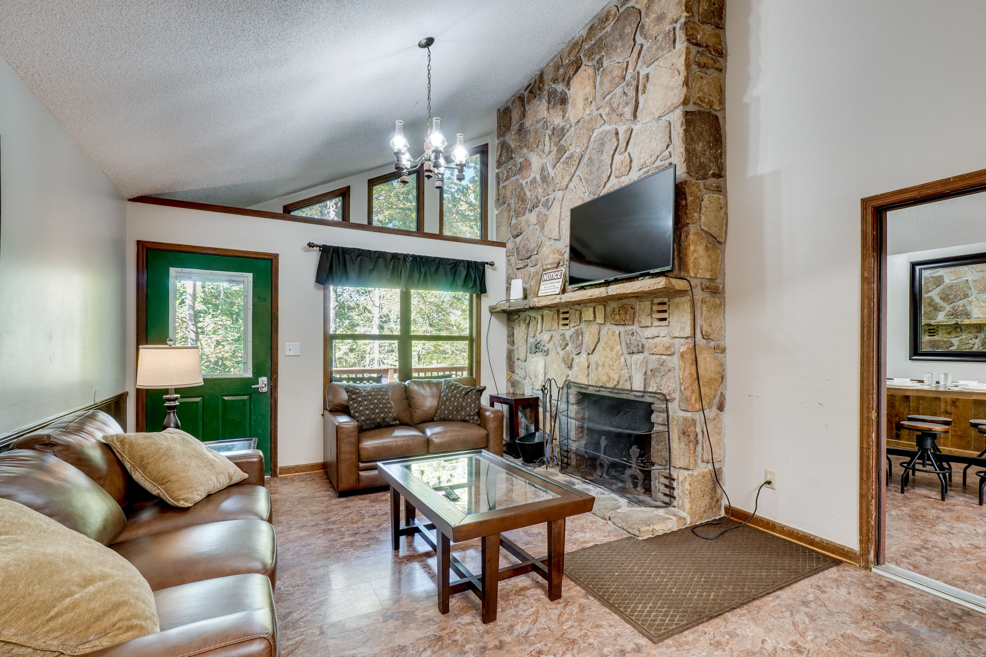 Living Room | Card Tables | Fireplace | Free WiFi