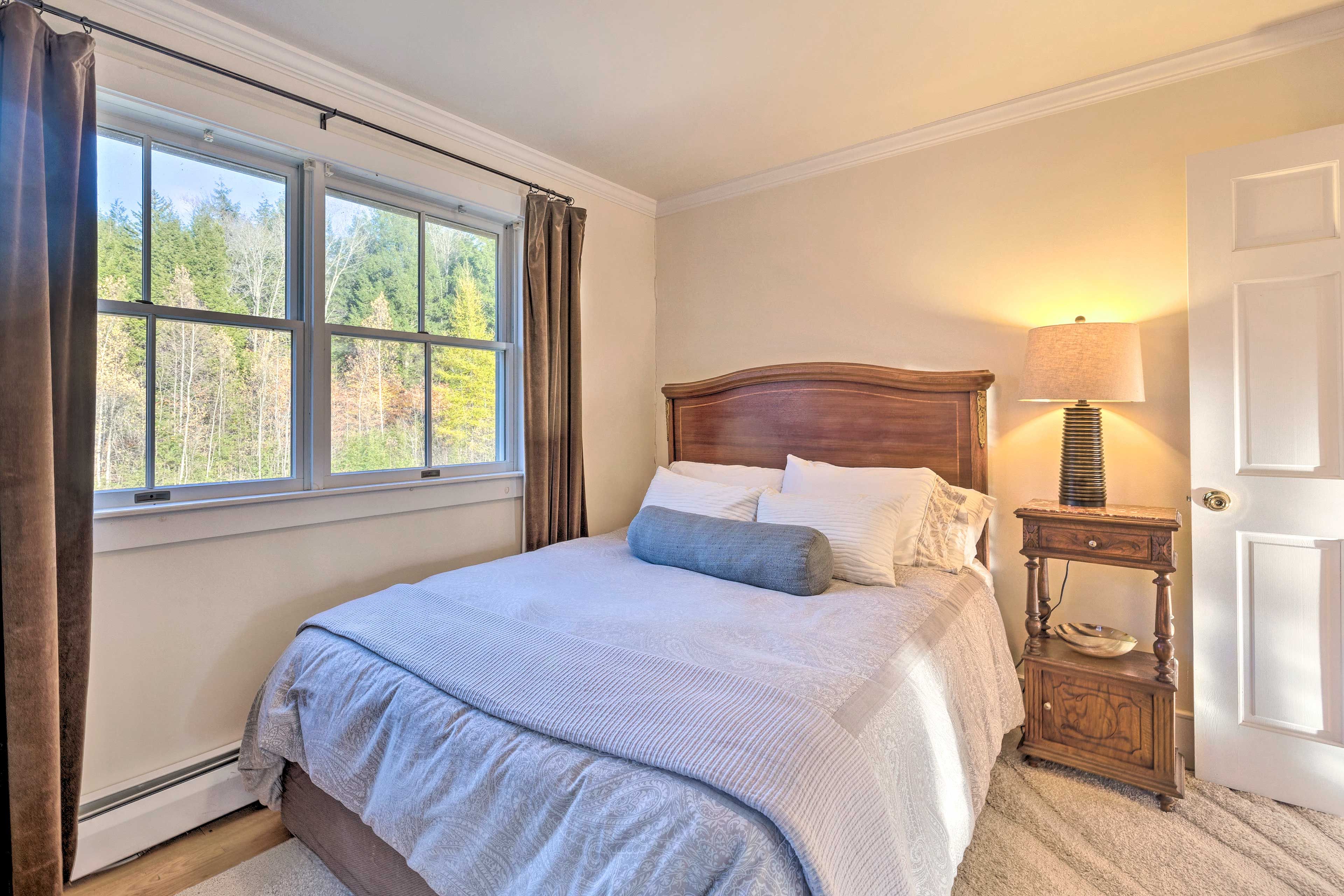 Bedroom 2 | Queen Bed | 2nd Floor