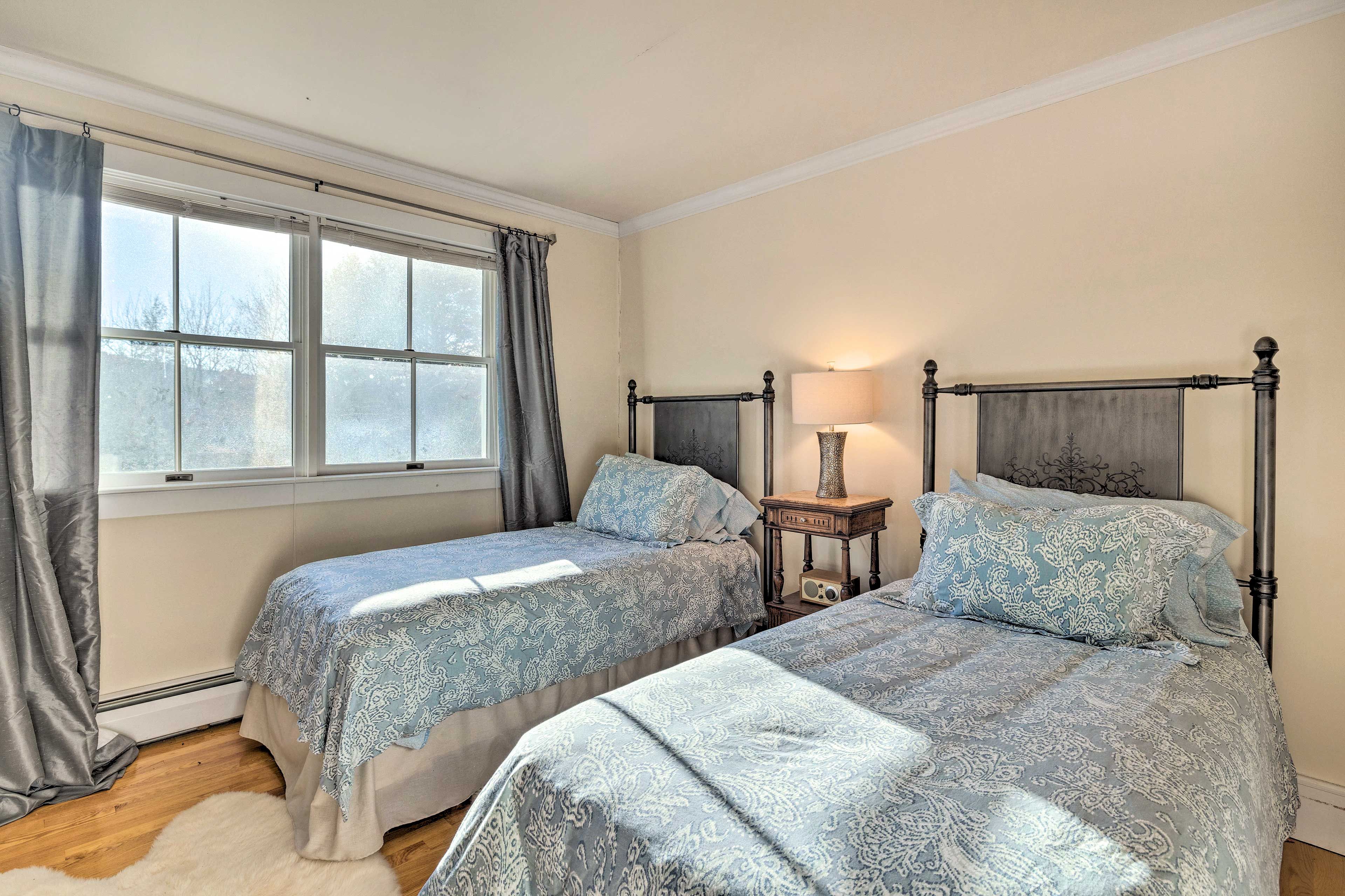 Bedroom 3 | 2 Twin Beds | 2nd Floor