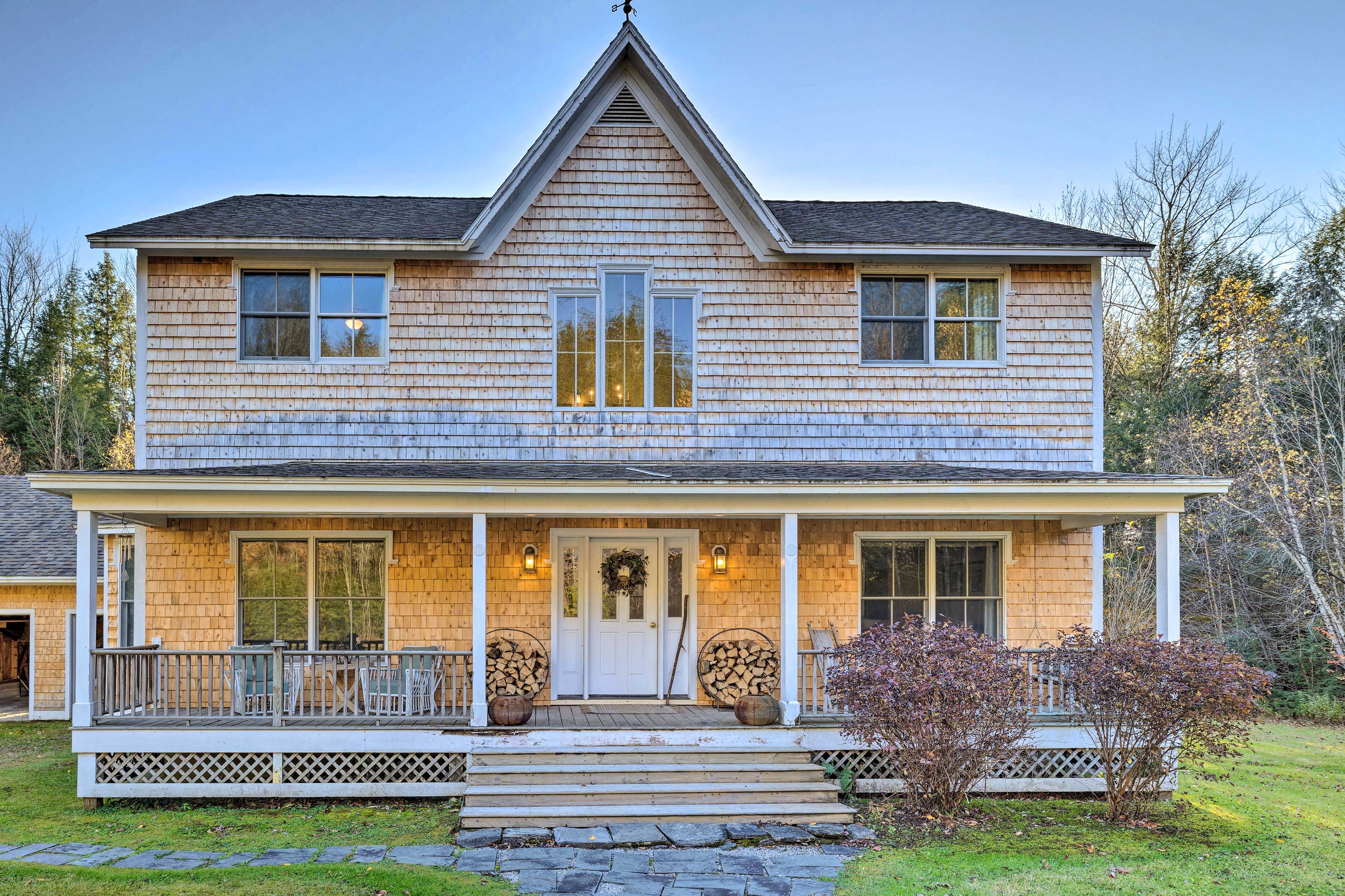 Montgomery Center Vacation Rental | 4BR | 2.5BA | 2,400 Sq Ft | Stairs Required