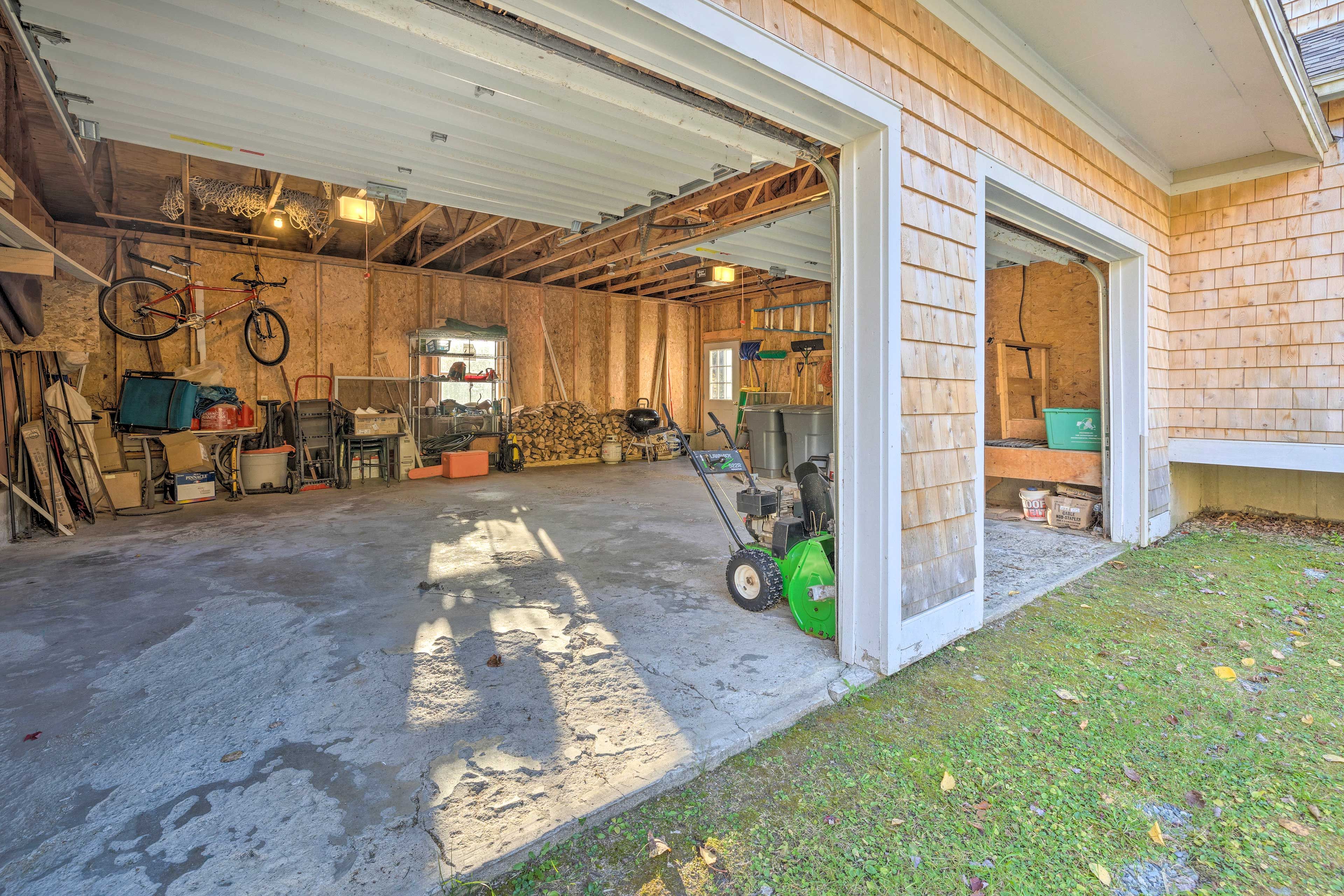 Garage | Parking for 2 Vehicles