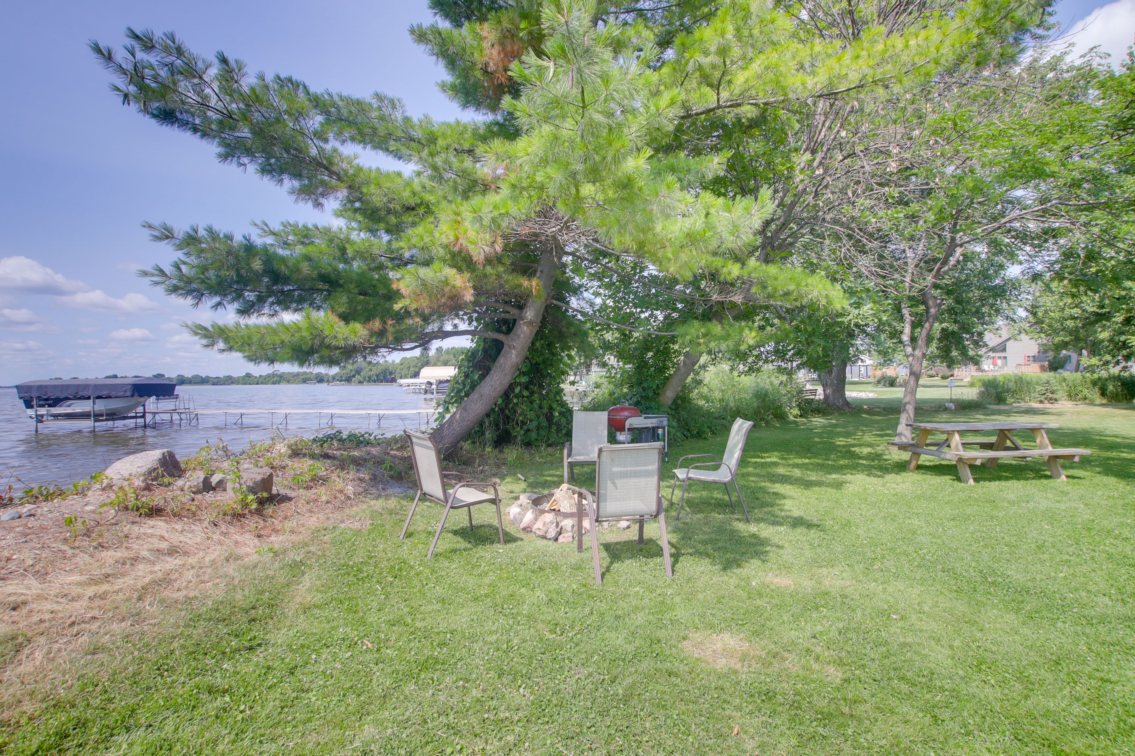Waterfront Backyard | Private Dock | Fire Pit