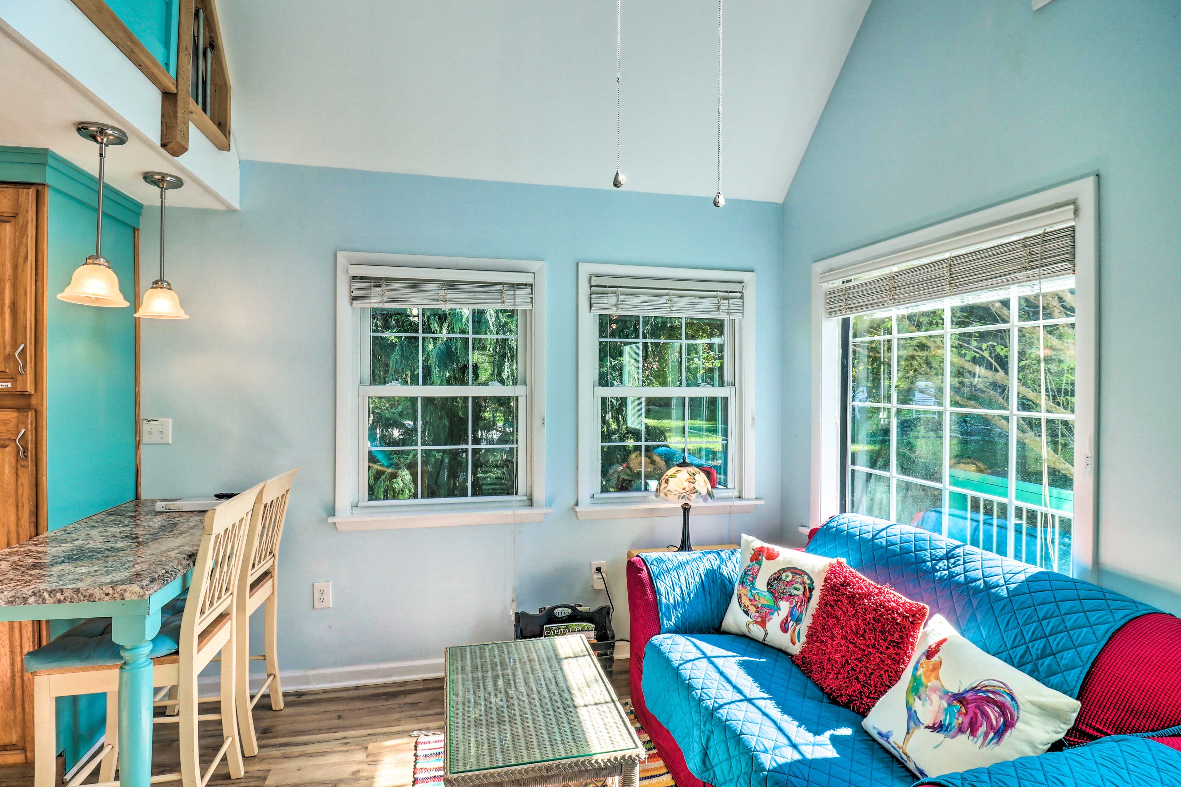 Main Living Area | Smart TV