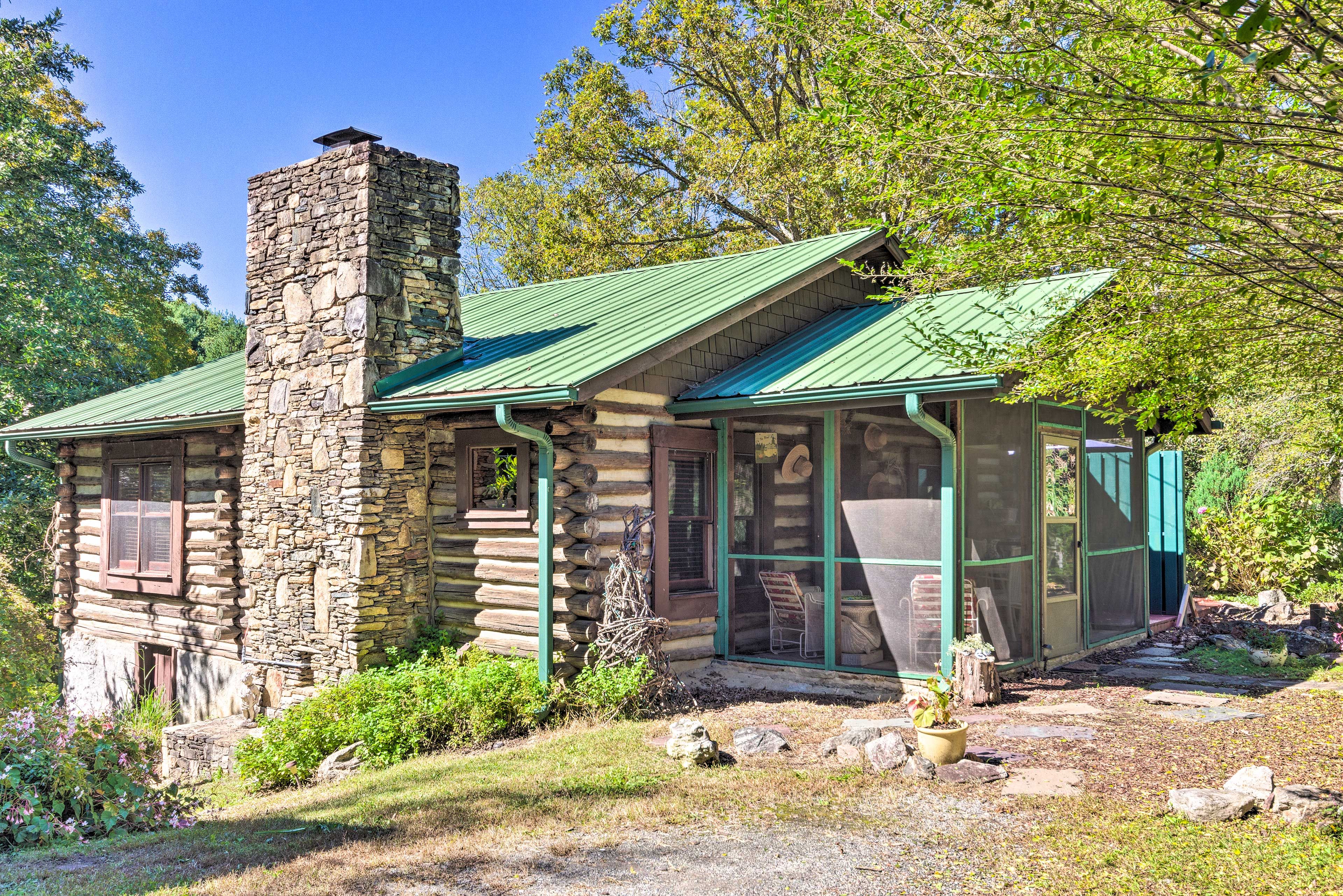 Arden Vacation Rental | Private Cabin | 2BR | 2BA | Step-Free Access