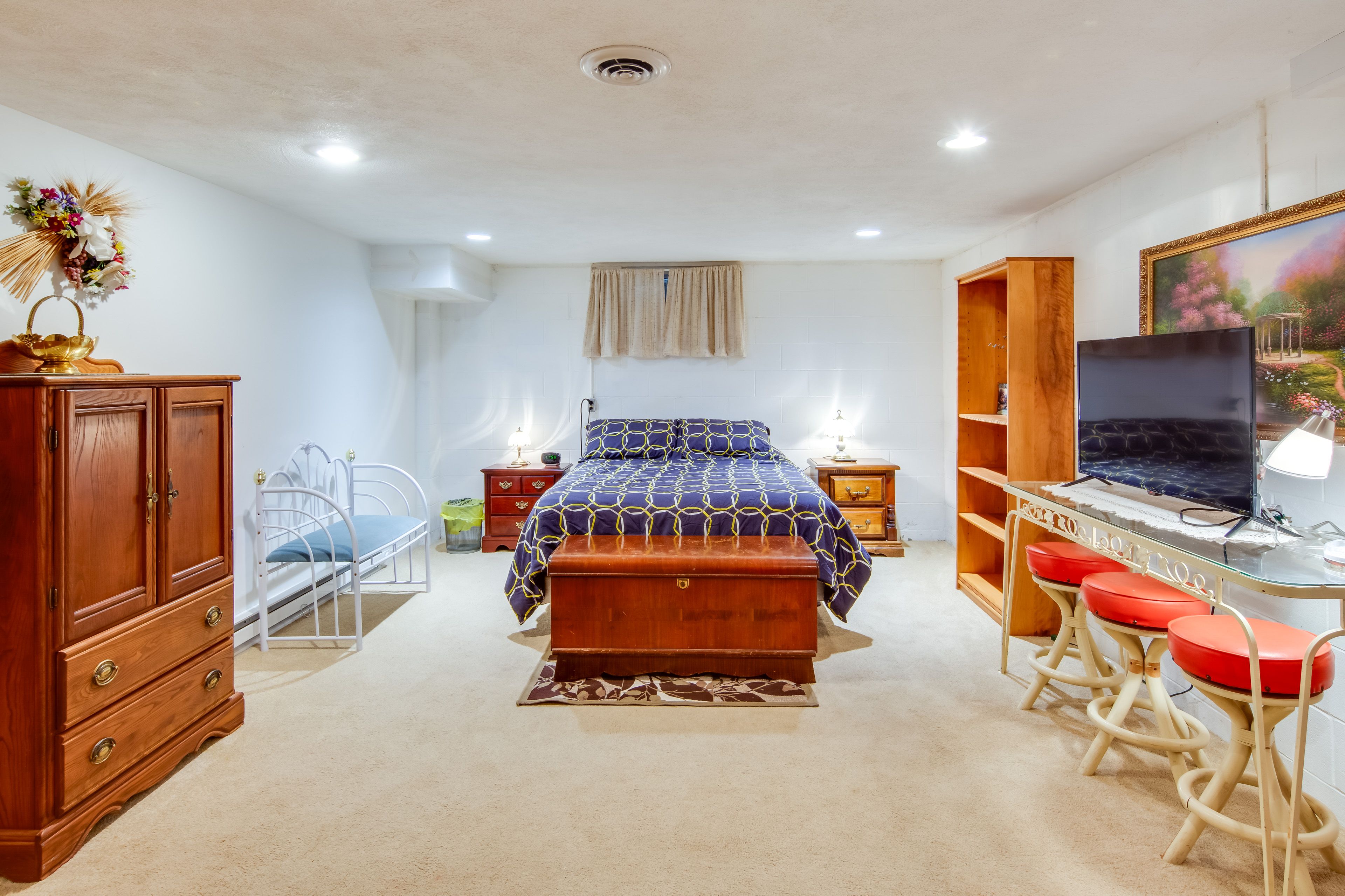 Bedroom 3 | Queen Bed | Basement