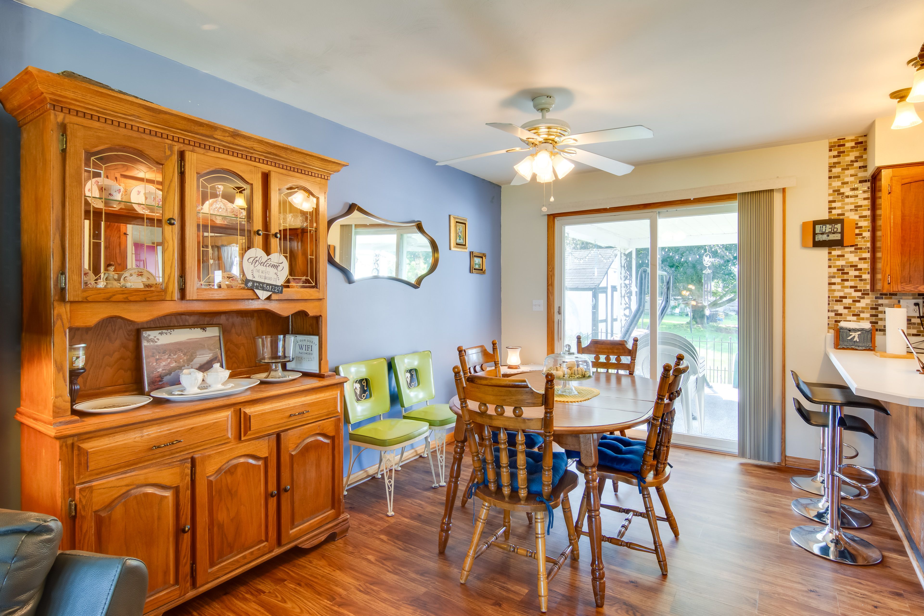 Dining Table | Dishware & Flatware Provided