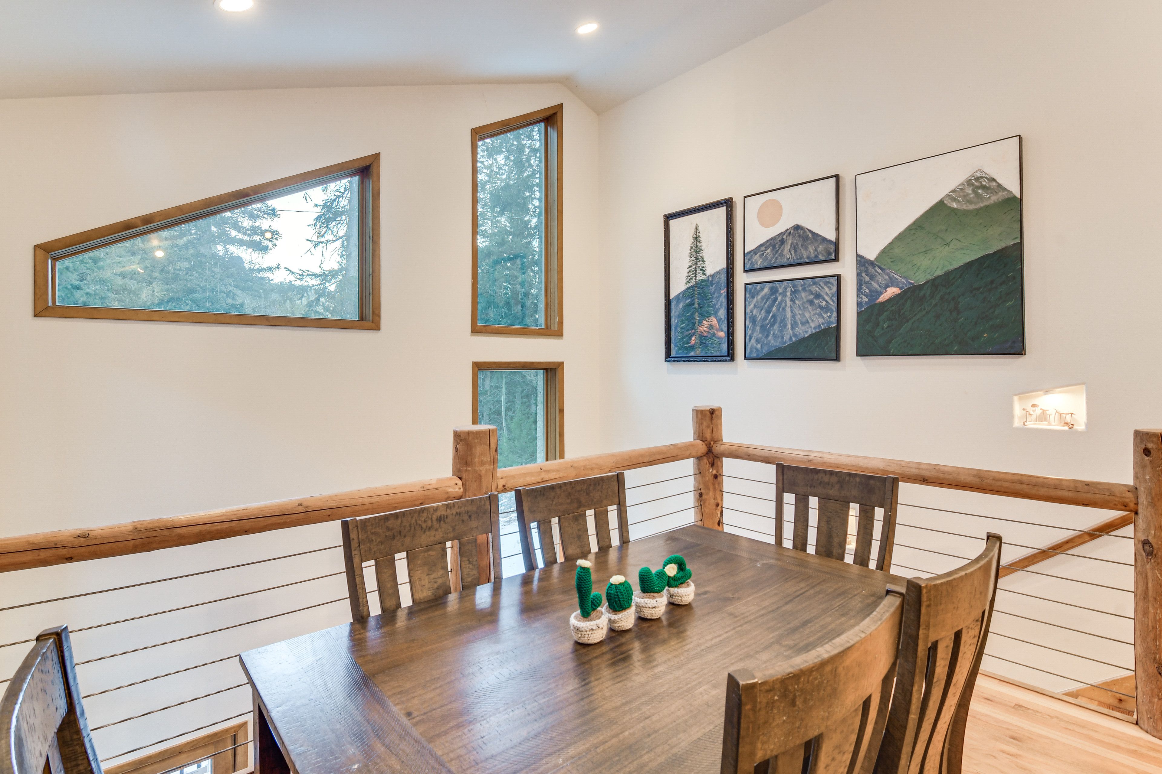 Dining Area | Picture Windows | Skylights