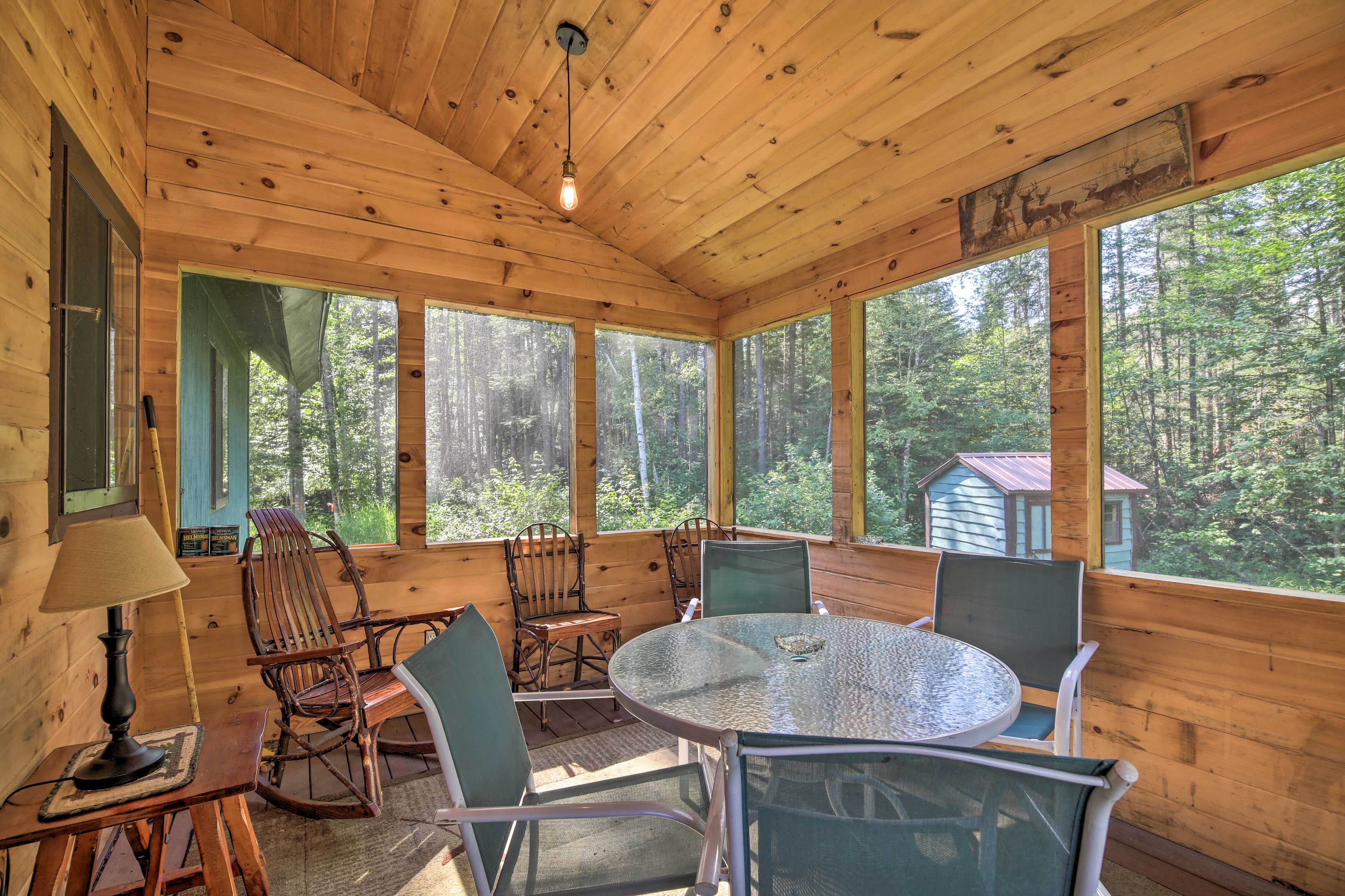 Screened-In Porch