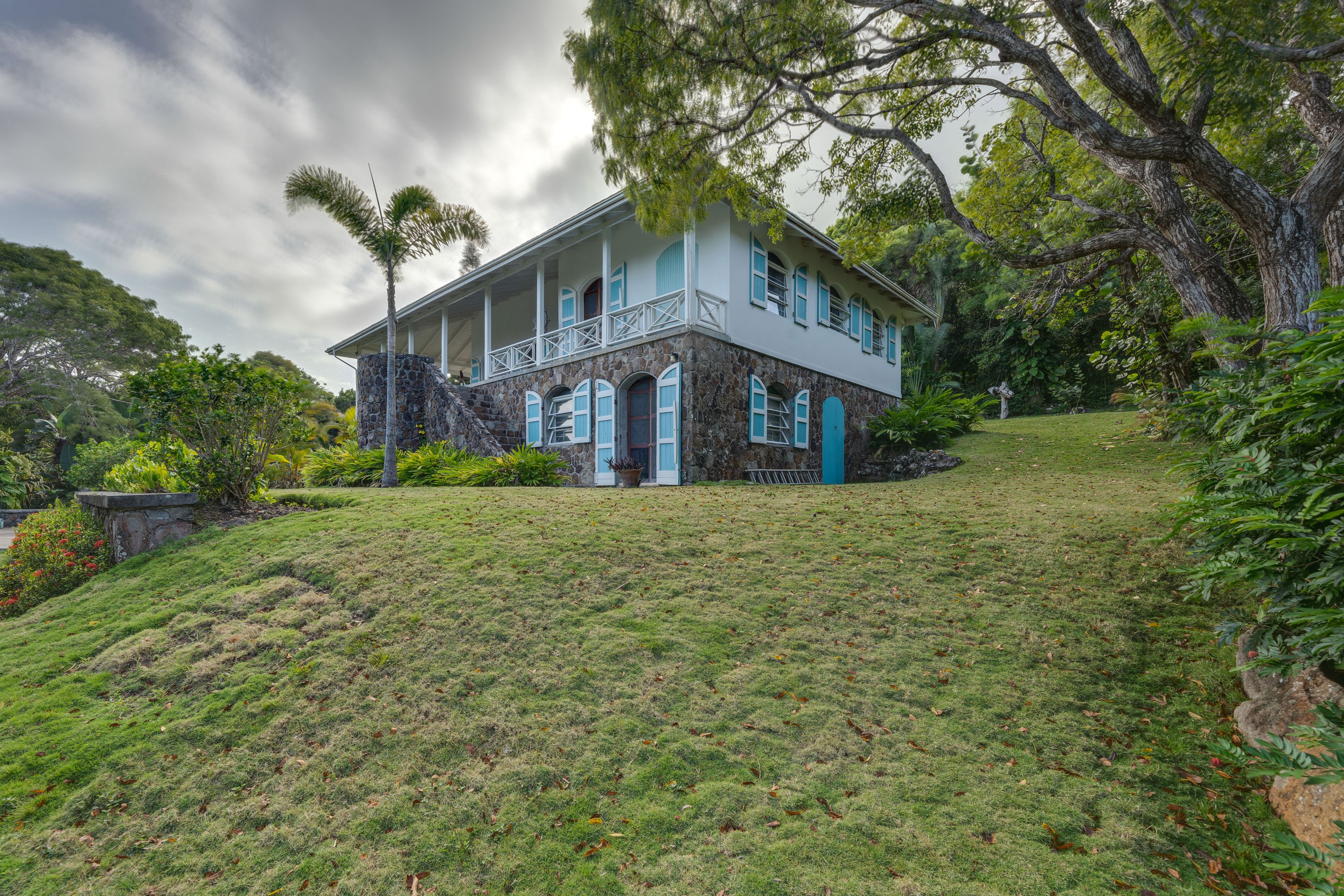 Parking | Driveway (4 Vehicles)