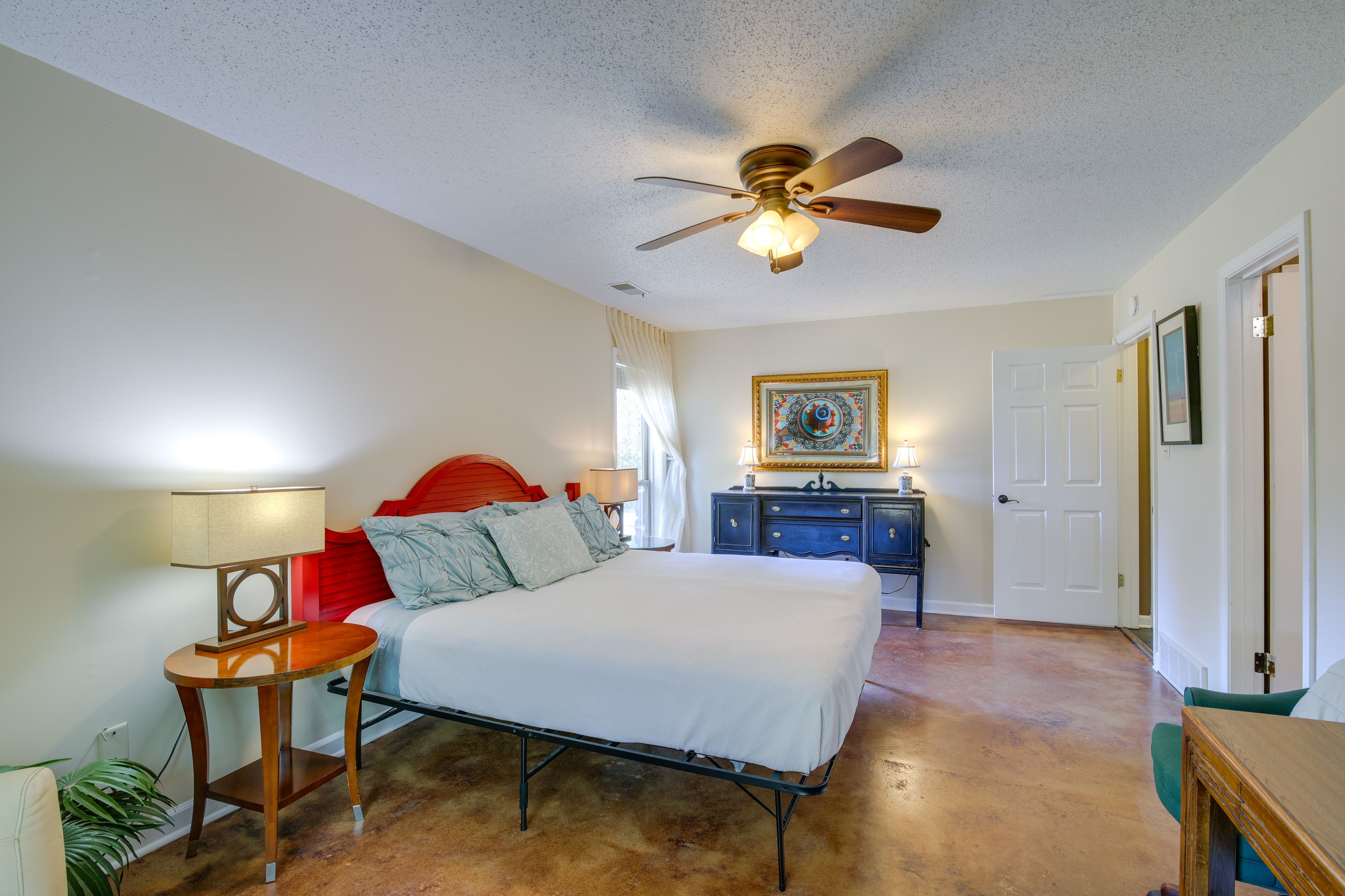 Bedroom Suite 1 | King Bed (Can Convert to 2 Twins) | Linens Provided