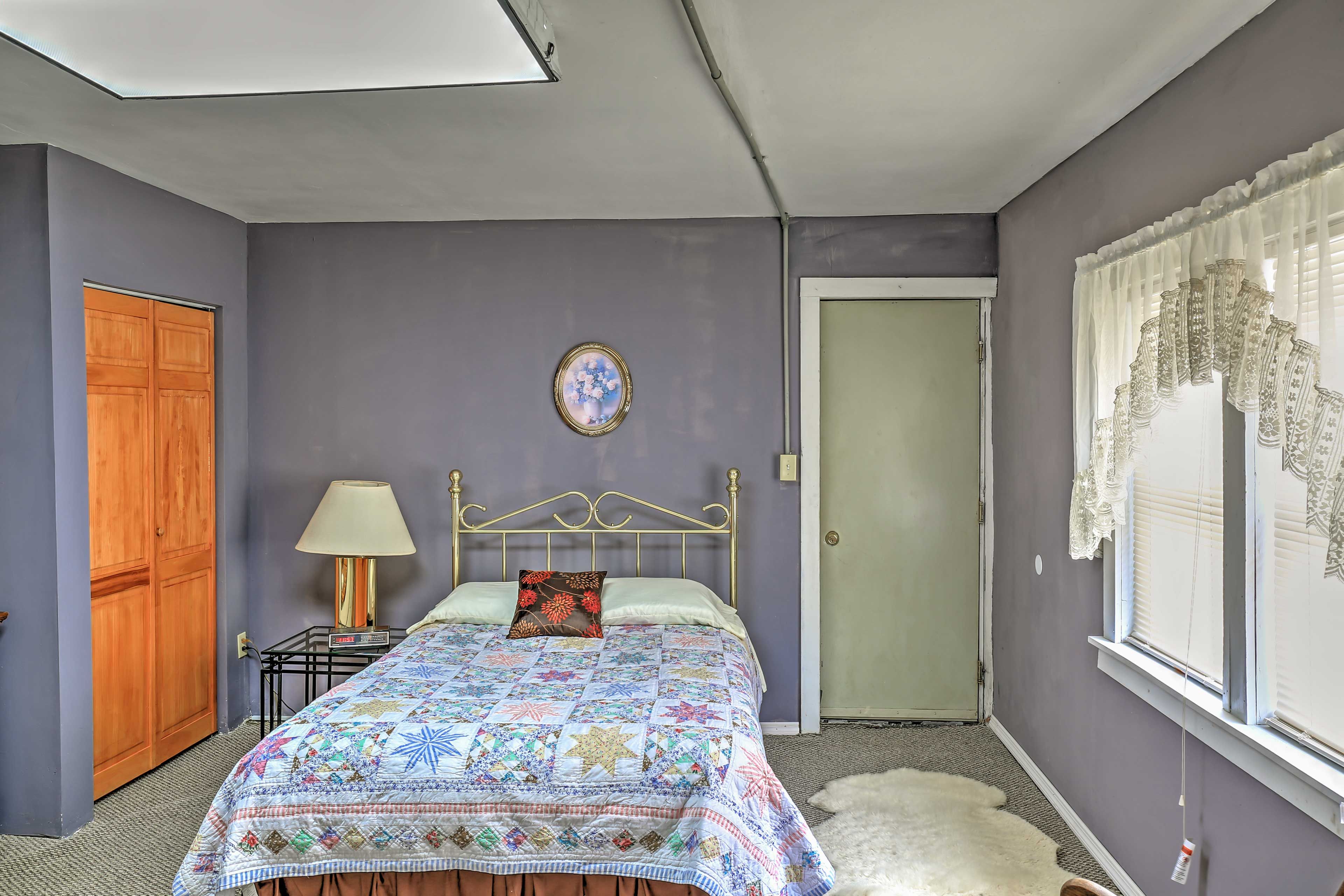Two bedrooms offer queen beds.