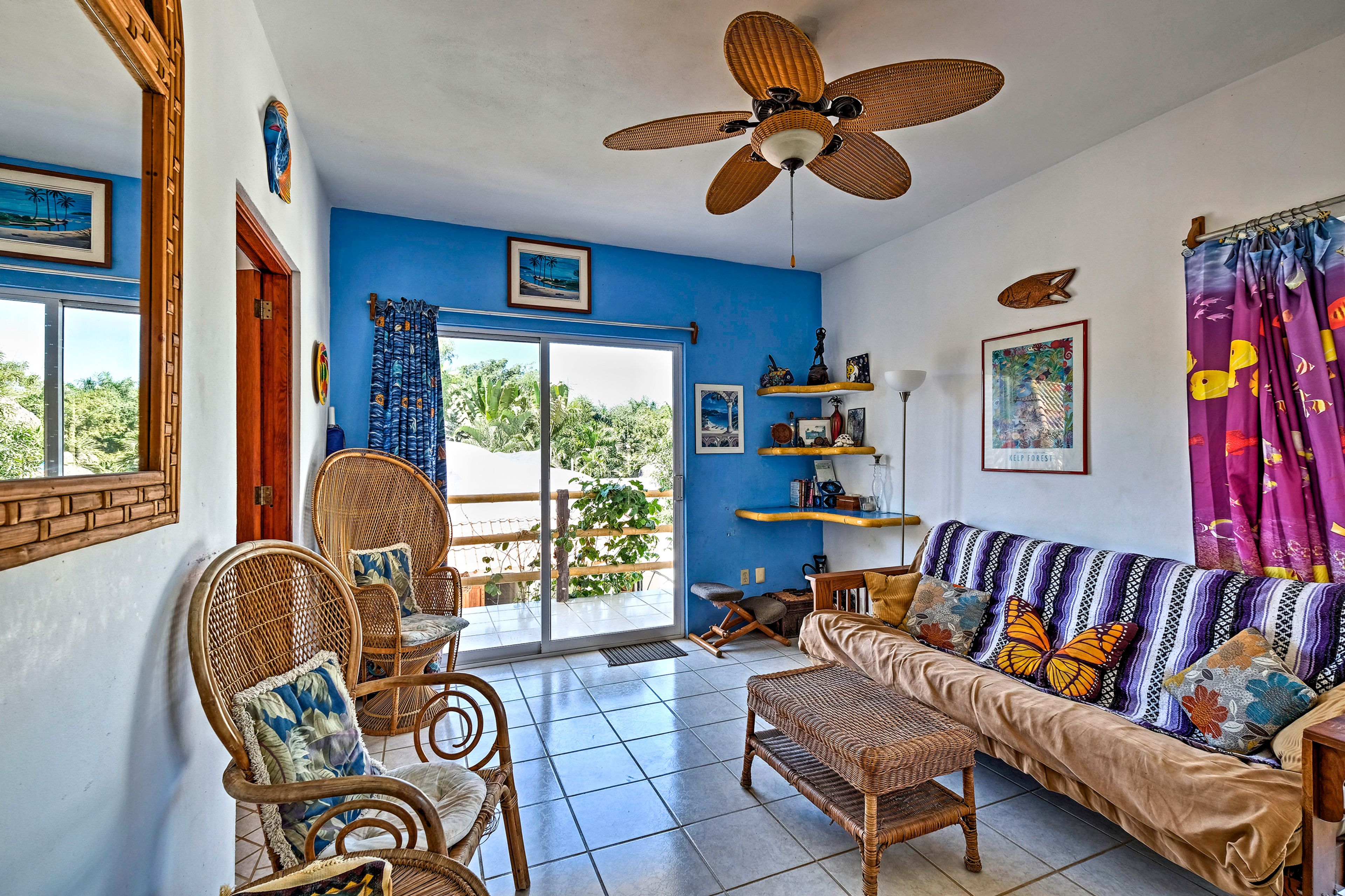 Living Room | Free WiFi