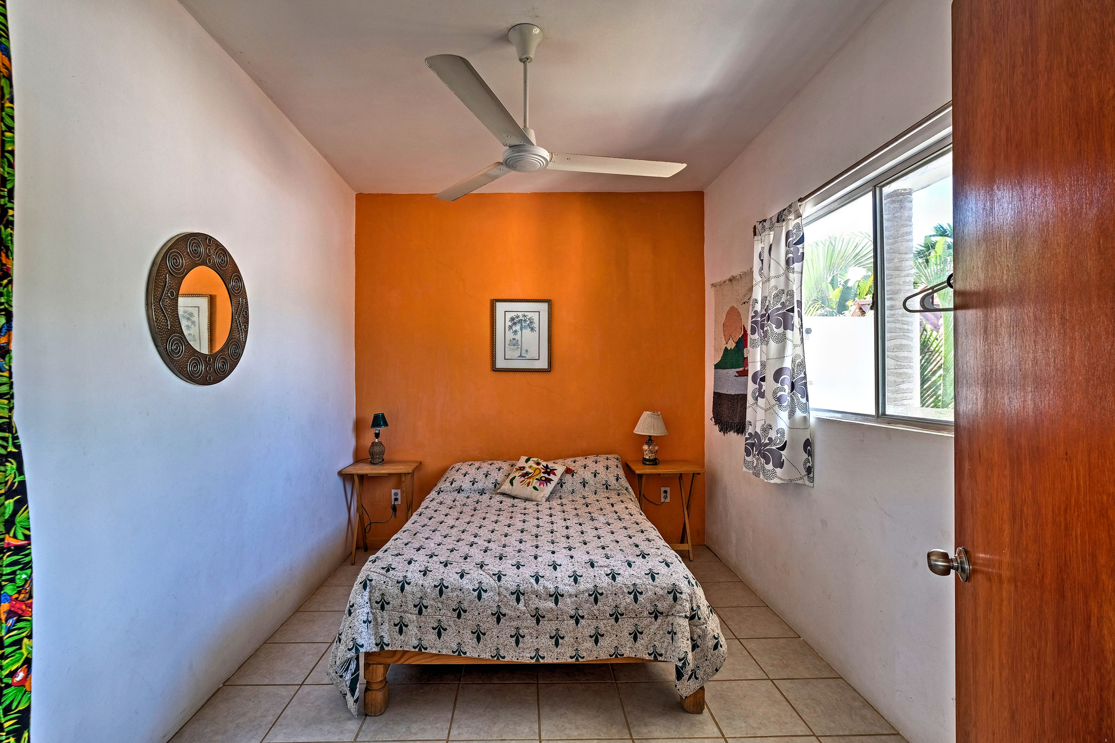 Bedroom 2 | Queen Bed