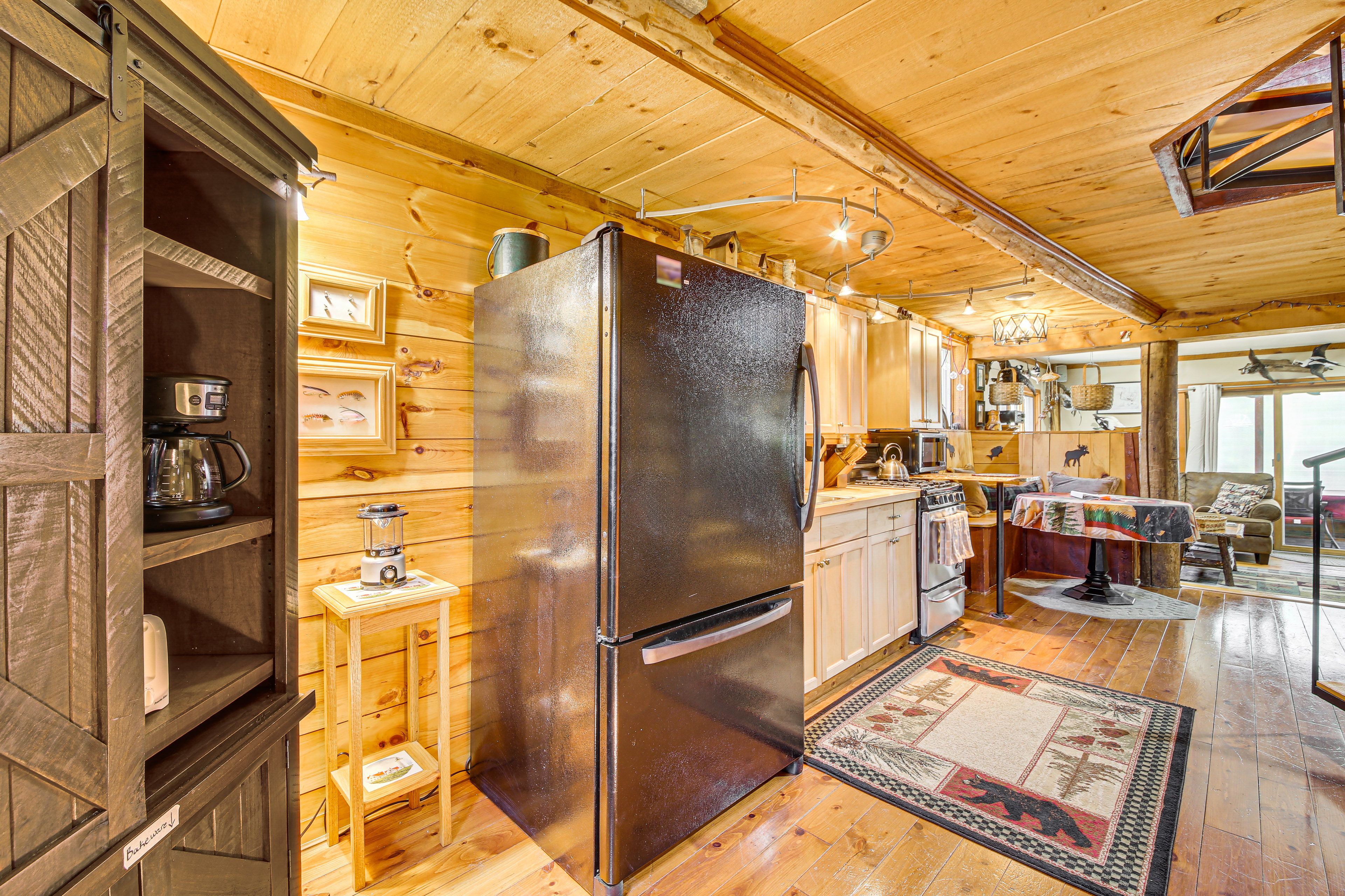 Kitchen | Dishware/Flatware | Pots/Pans | Coffee Maker
