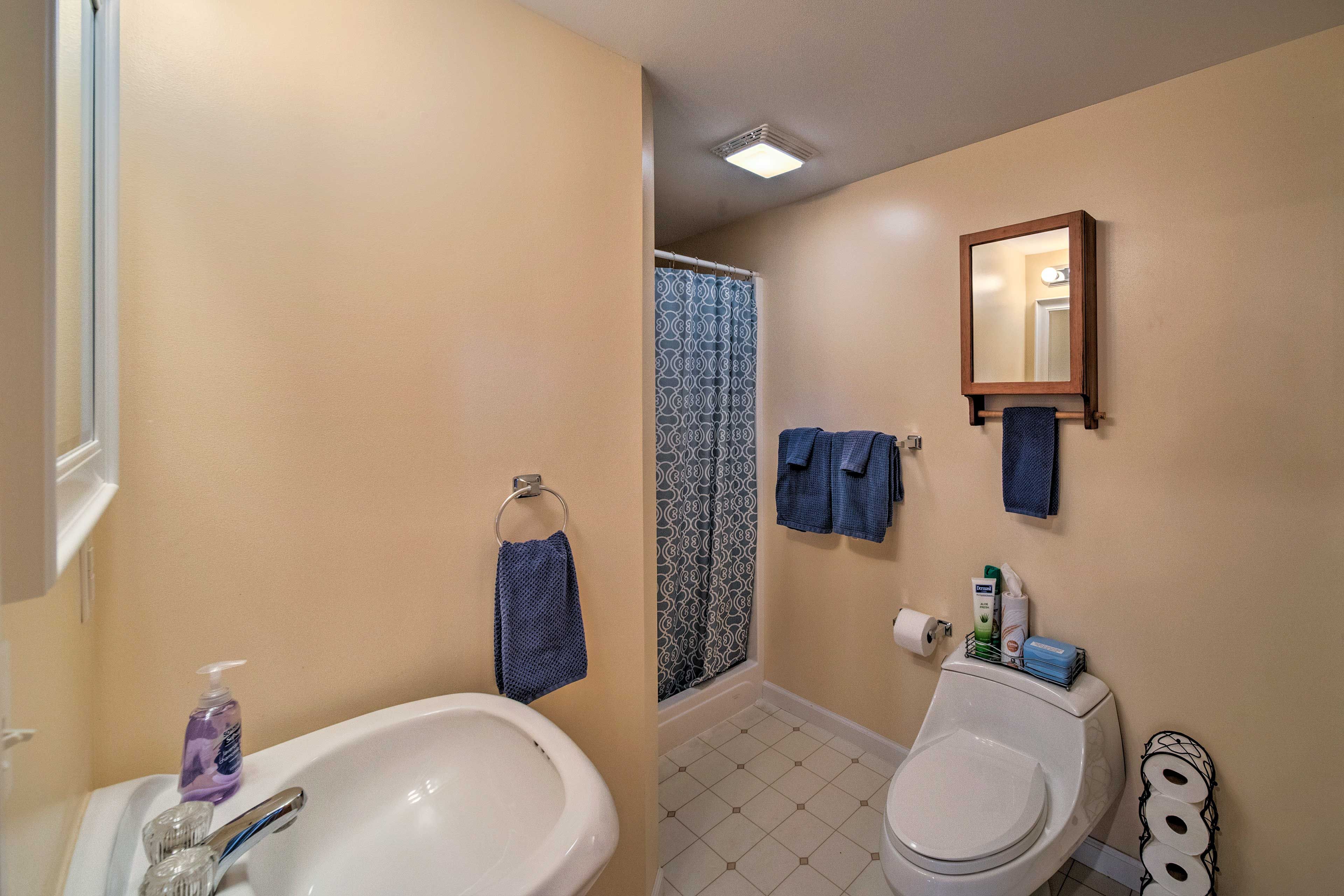 Full Bathroom