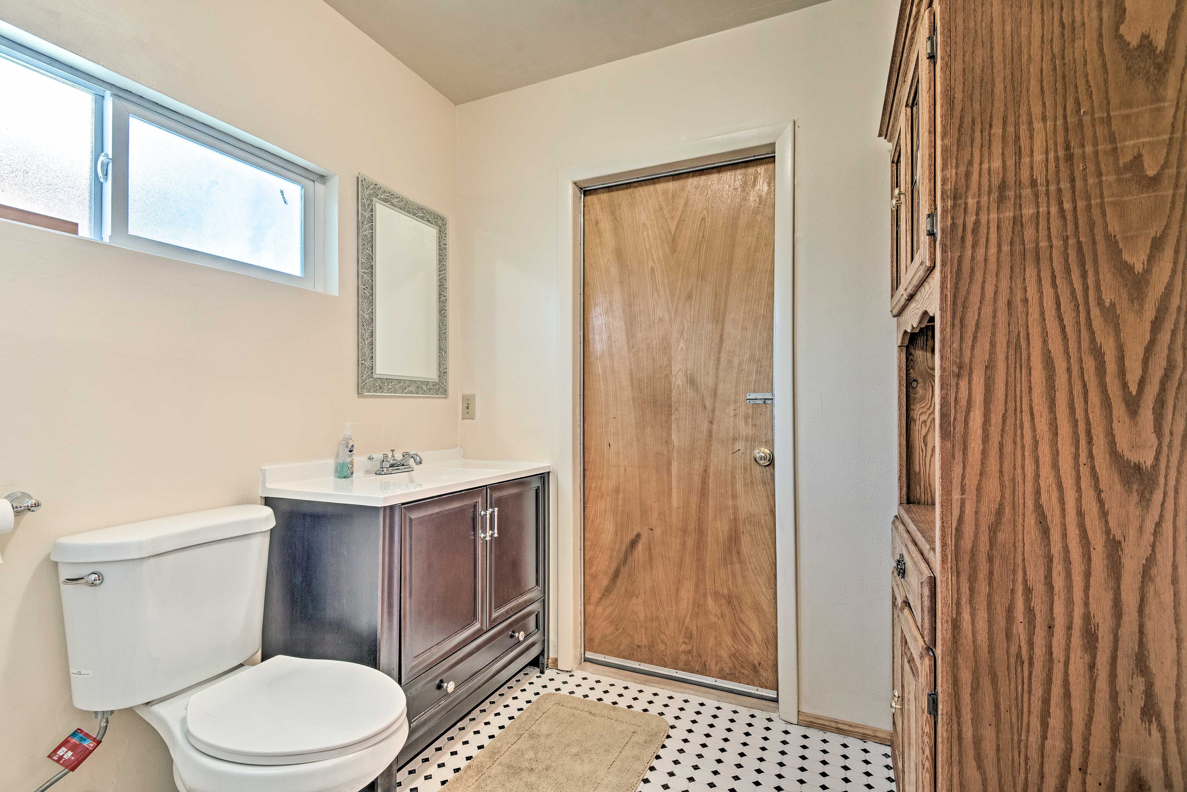 Full Bathroom