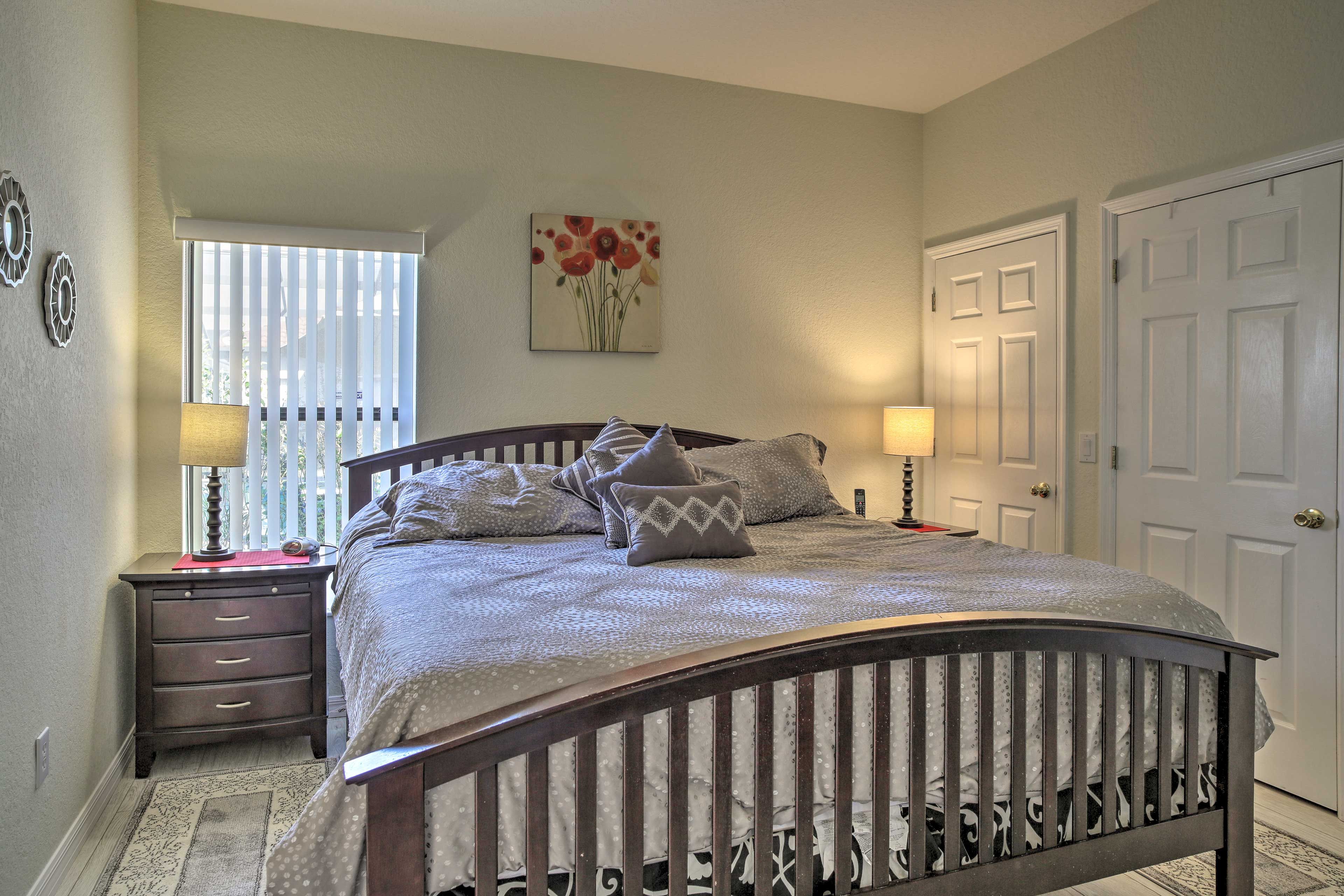 Bedroom 2 | King Bed