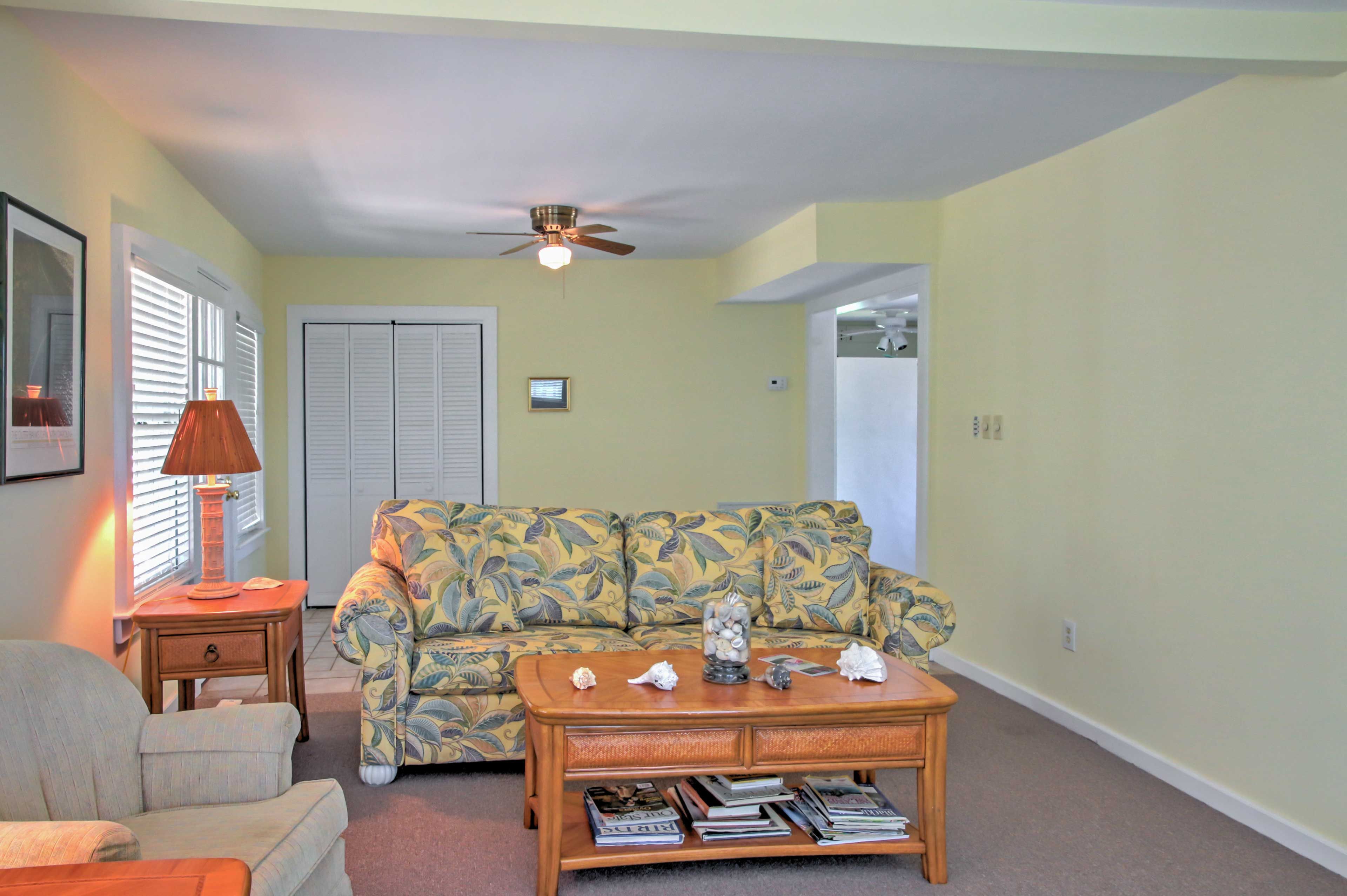 Living Room | Sleeper Sofa