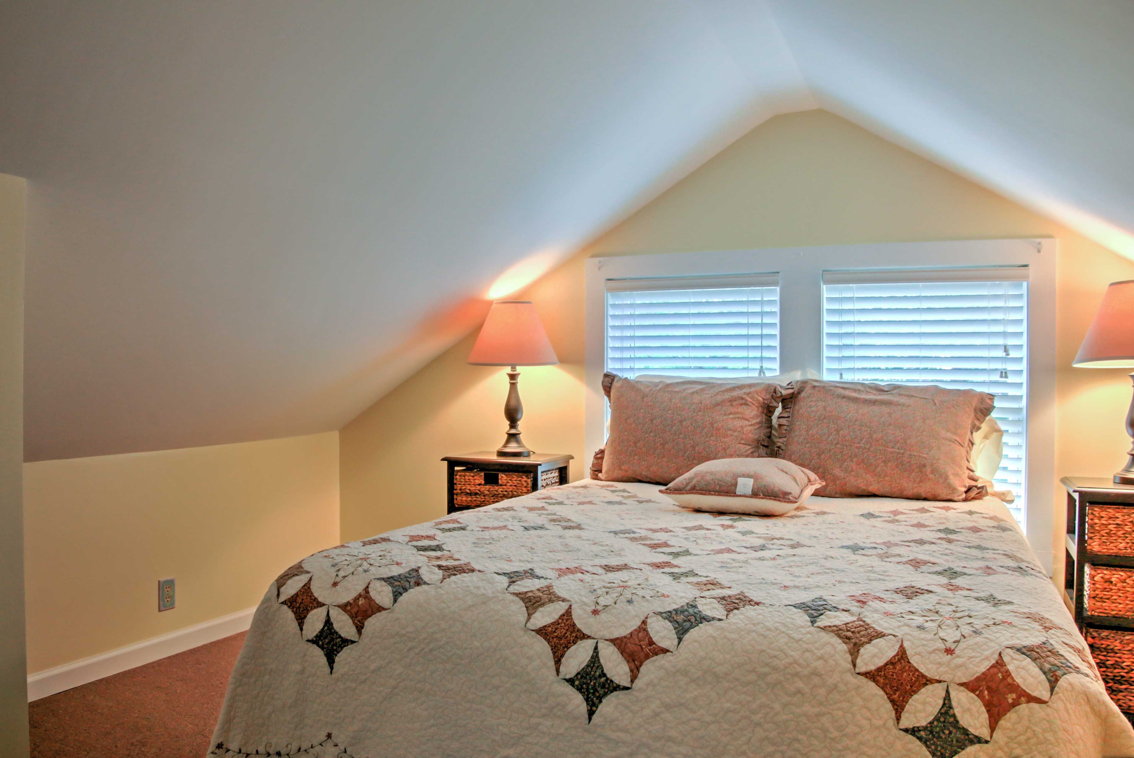 Bedroom 3 | Queen Bed | 2nd Floor