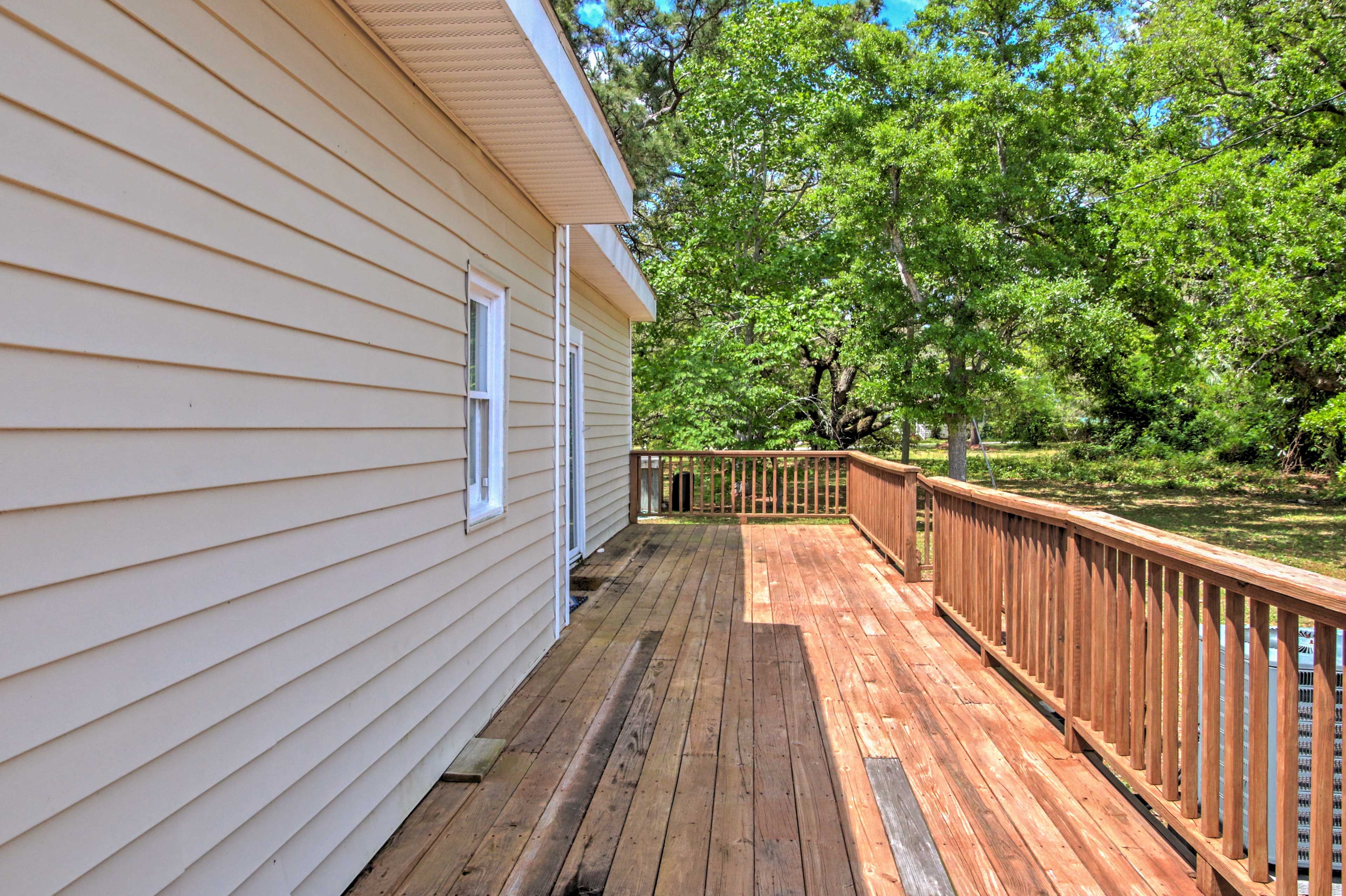 Wraparound Deck