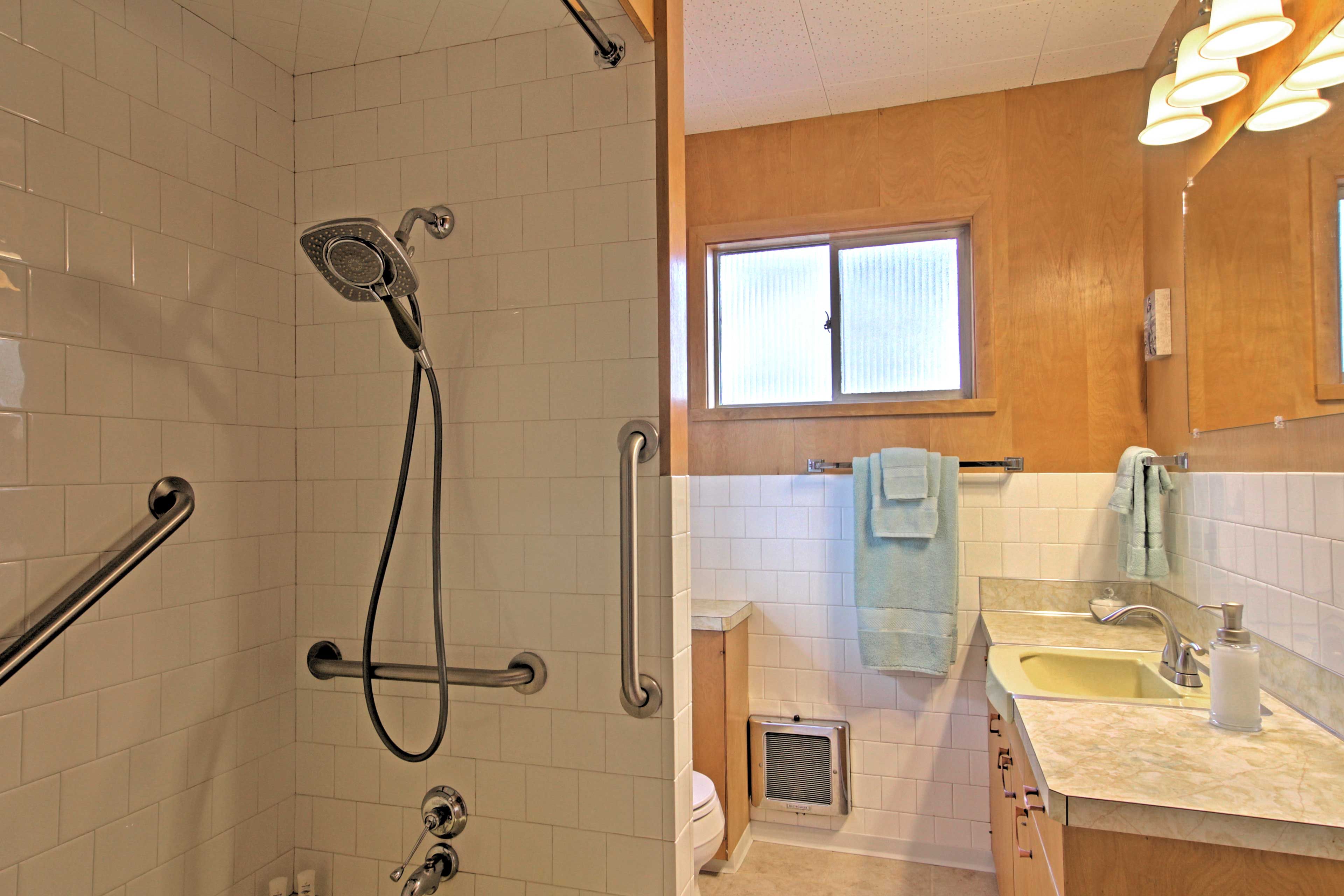 Full Bathroom
