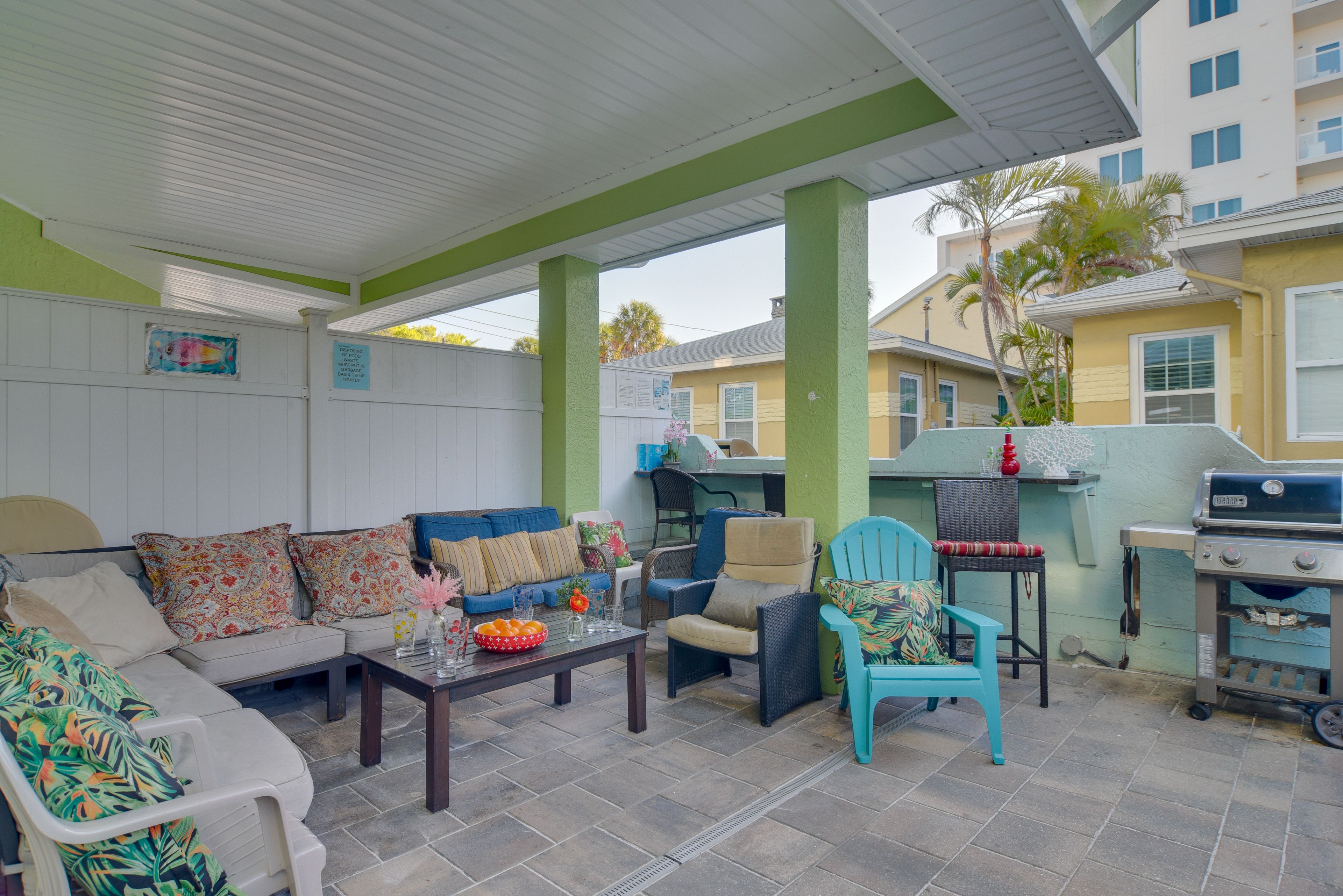Shared Patio | Outdoor Lounge Area