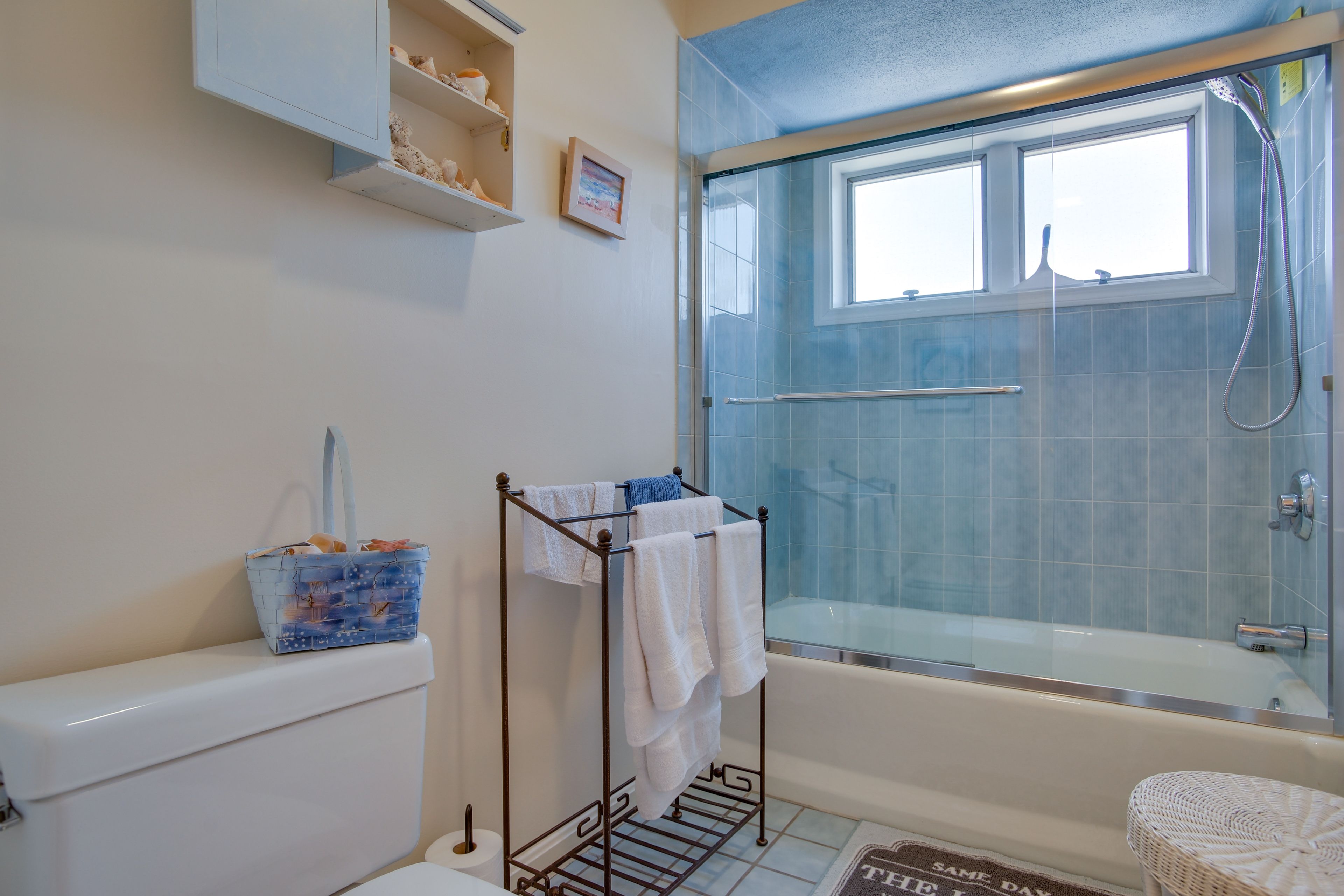 Full Bathroom | Towels & Linens Provided