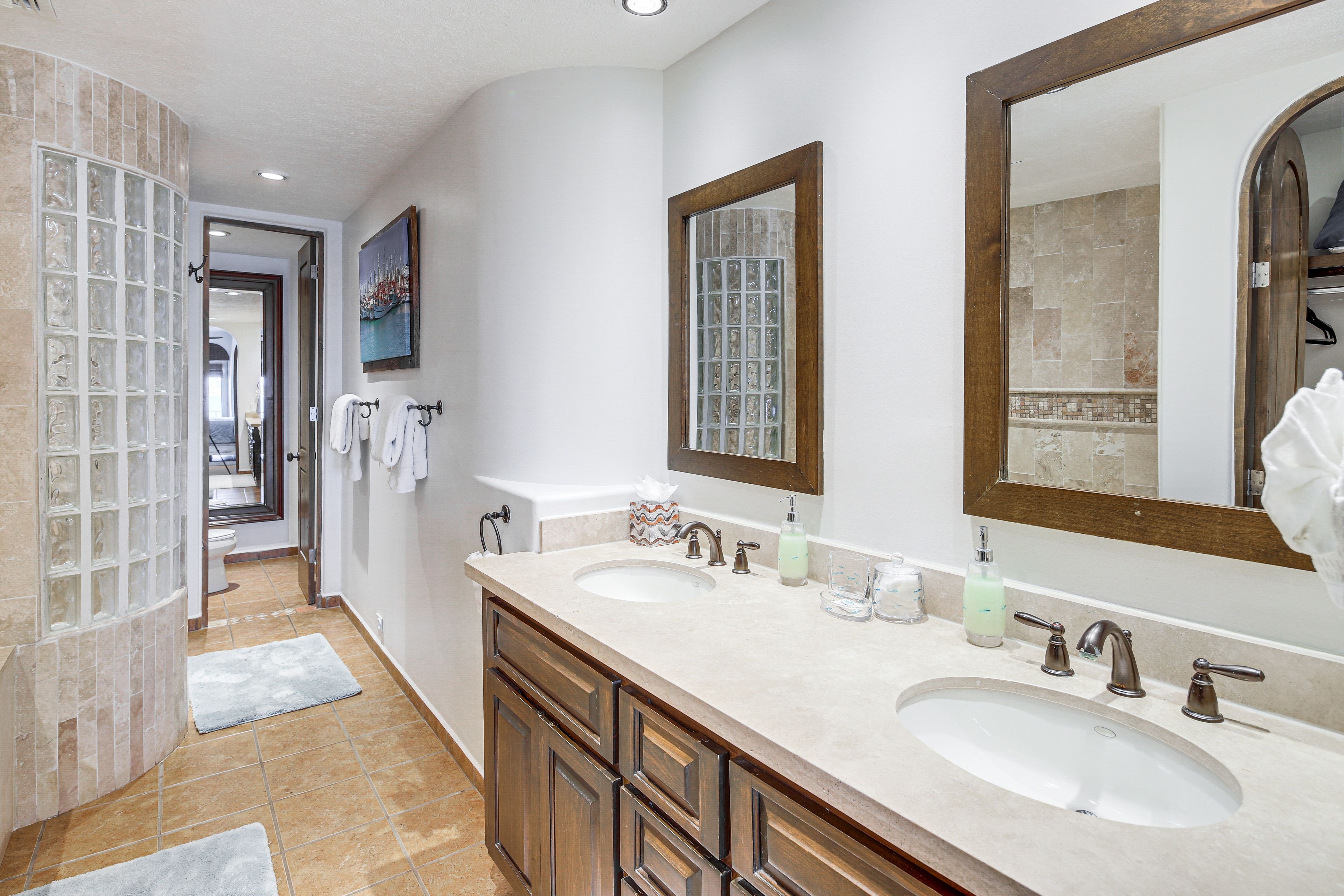 En-Suite Bathroom | Shower | Soaking Tub