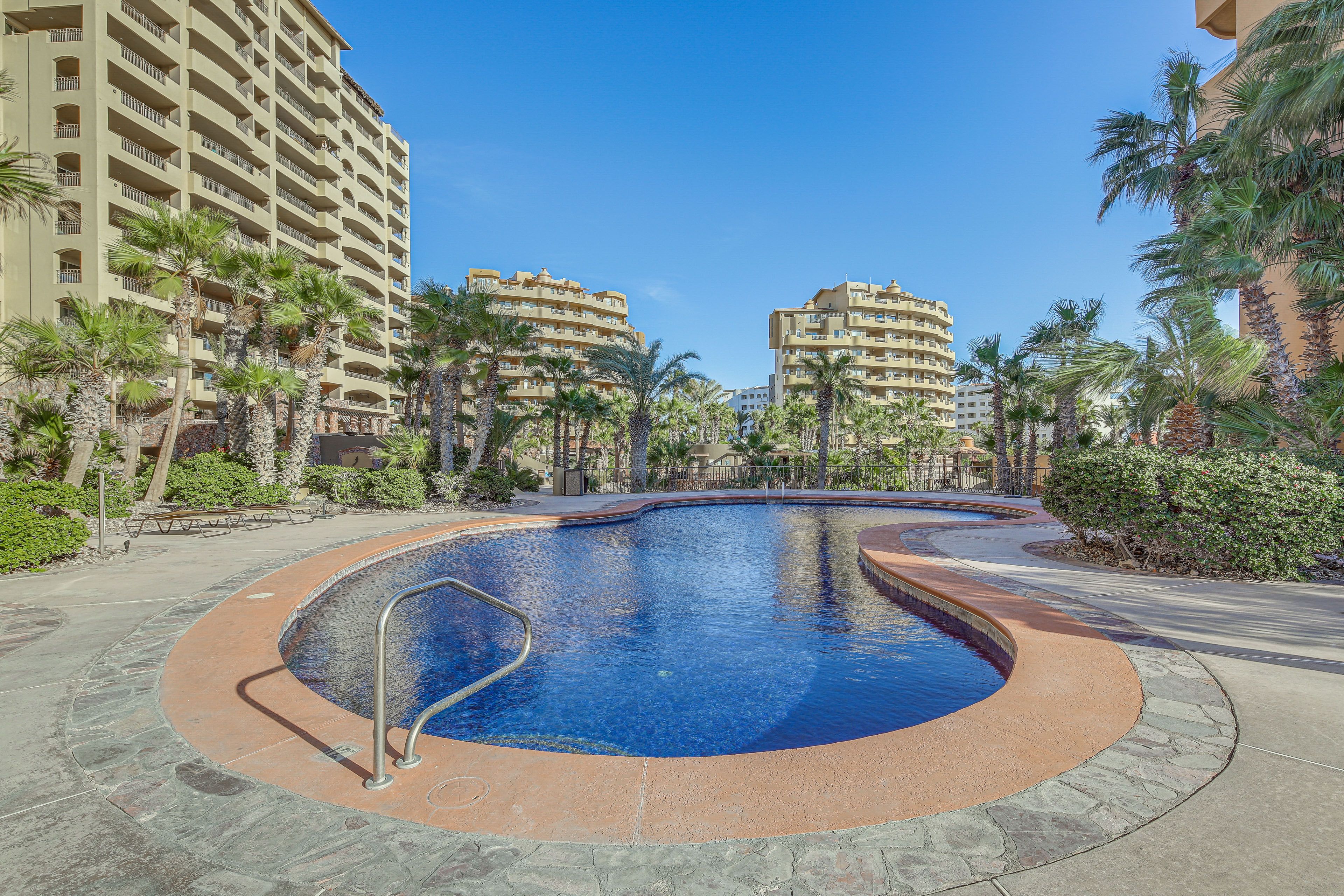 Bella Sirena Resort Amenities | 5 Pools