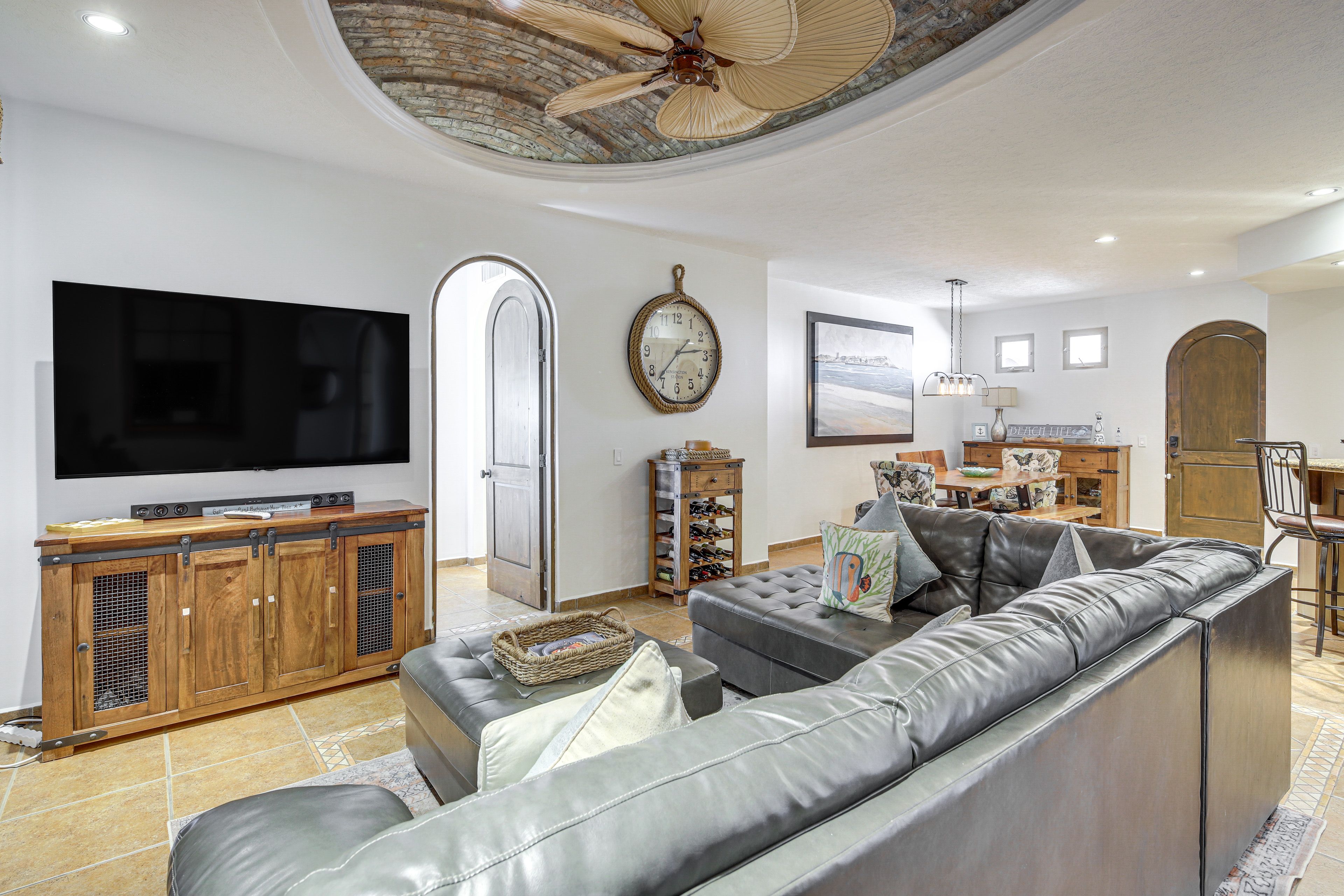 Living Room | Cable TV | Sleeper Sofa