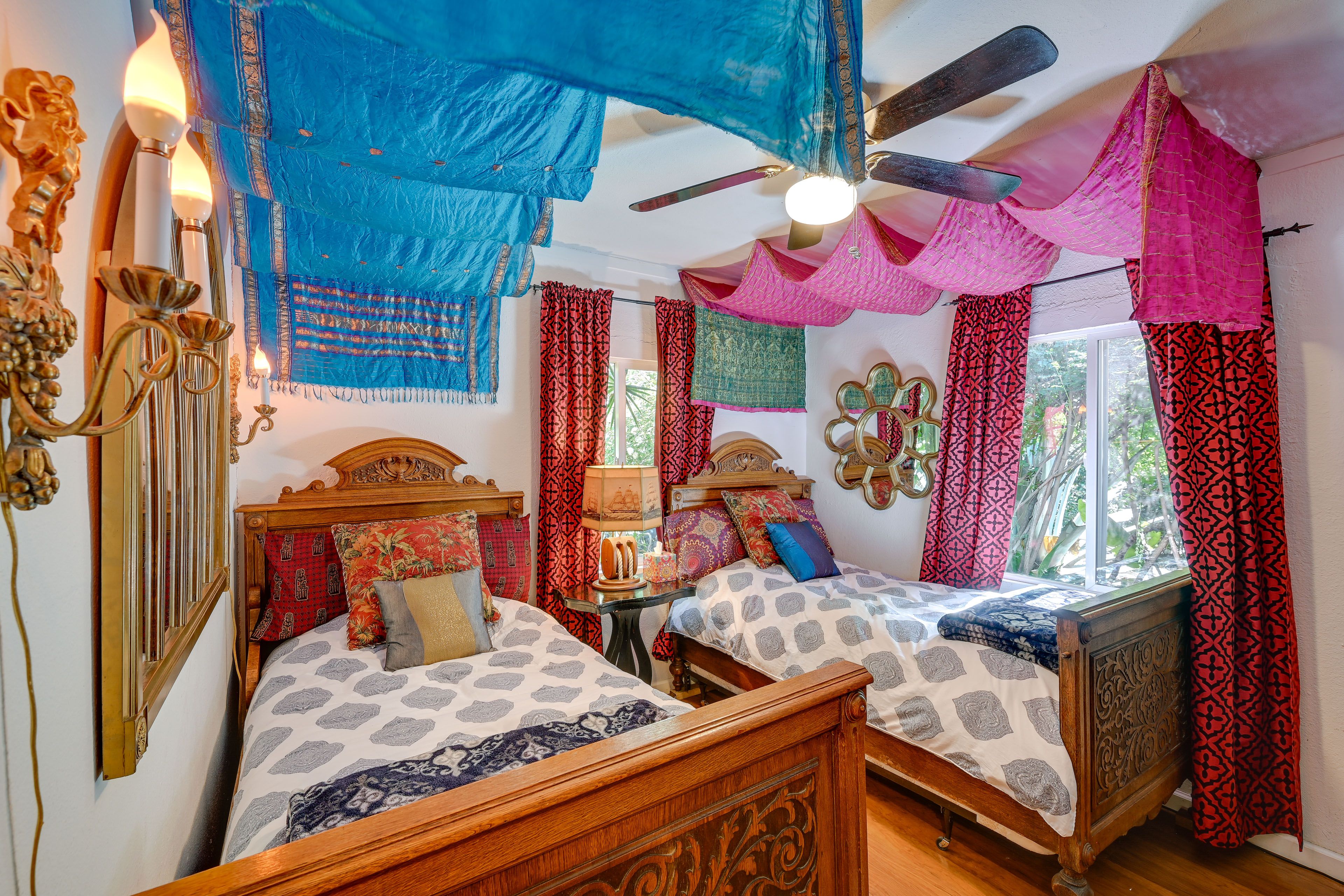 Bedroom 2 | 2 Twin Beds