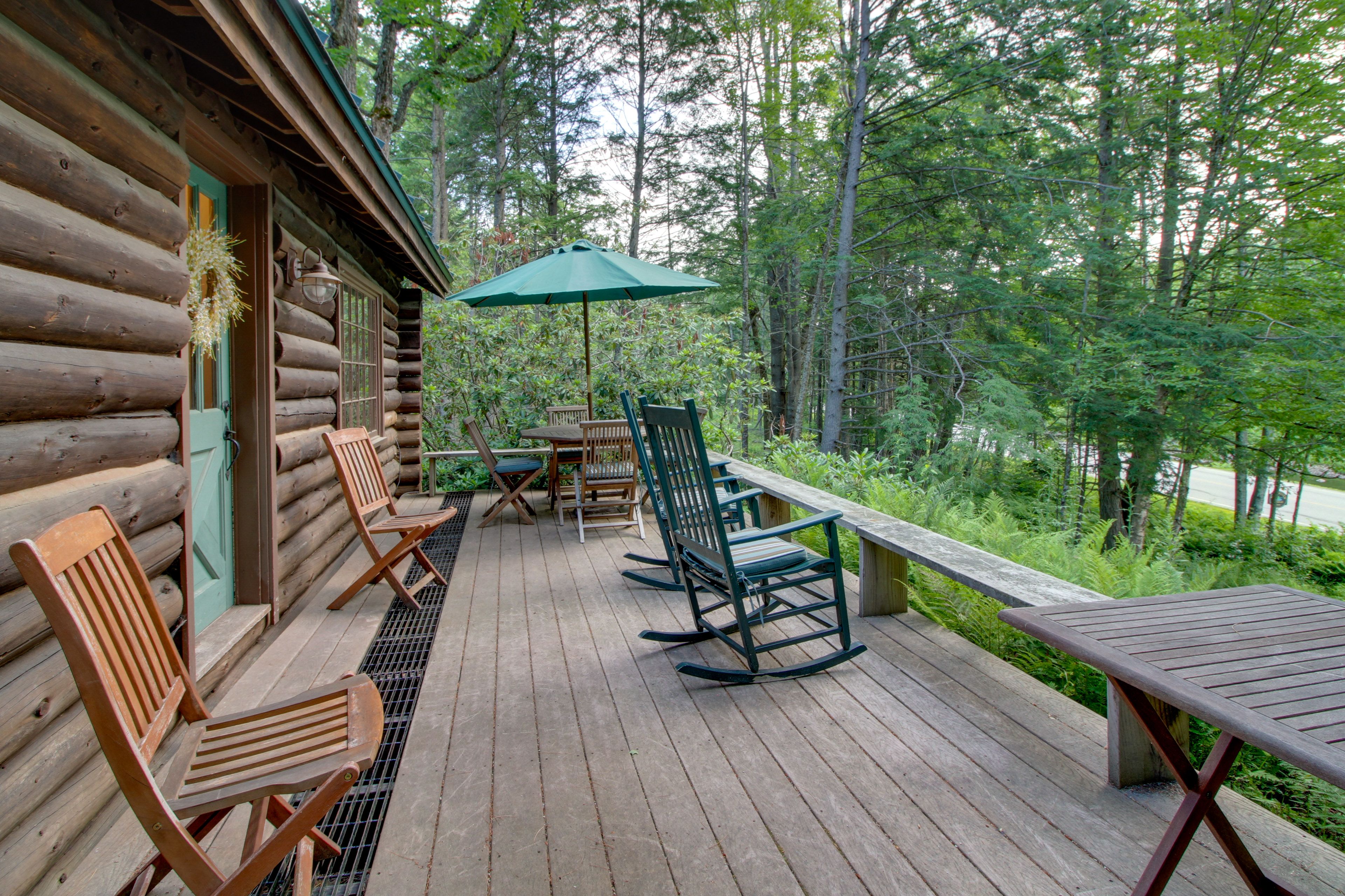 Deck | Outdoor Dining