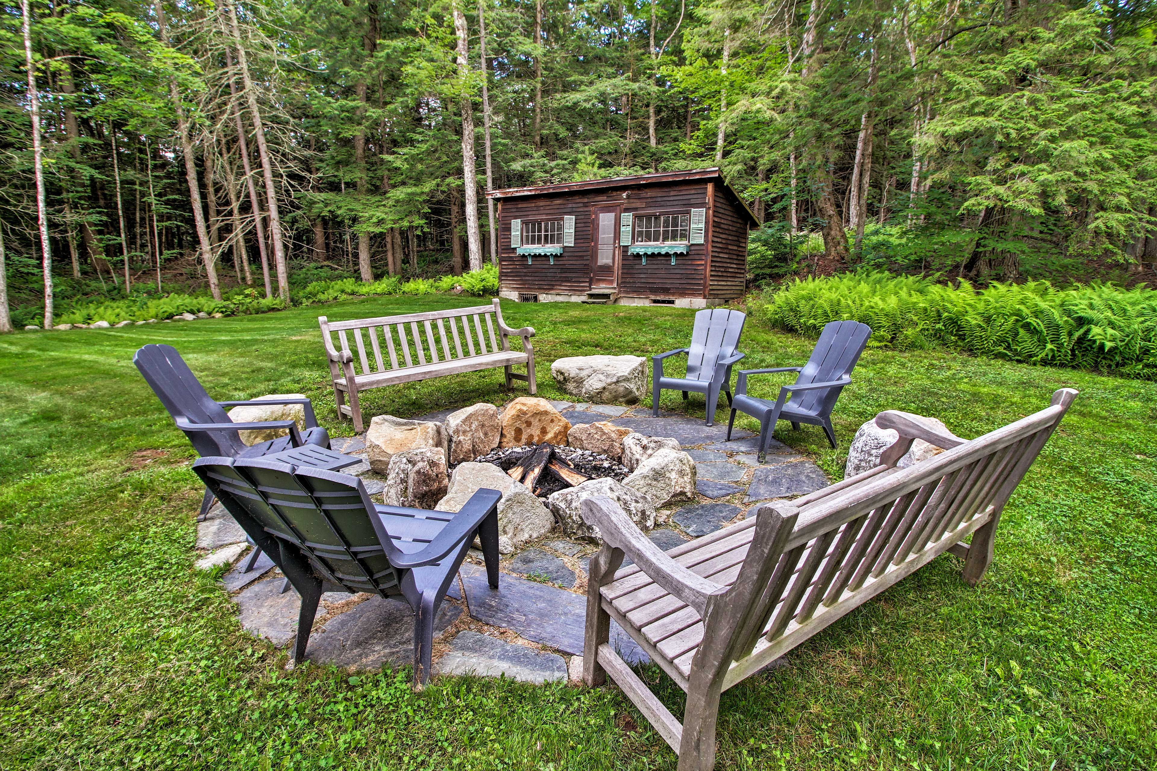 Fire Pit (Wood Provided)
