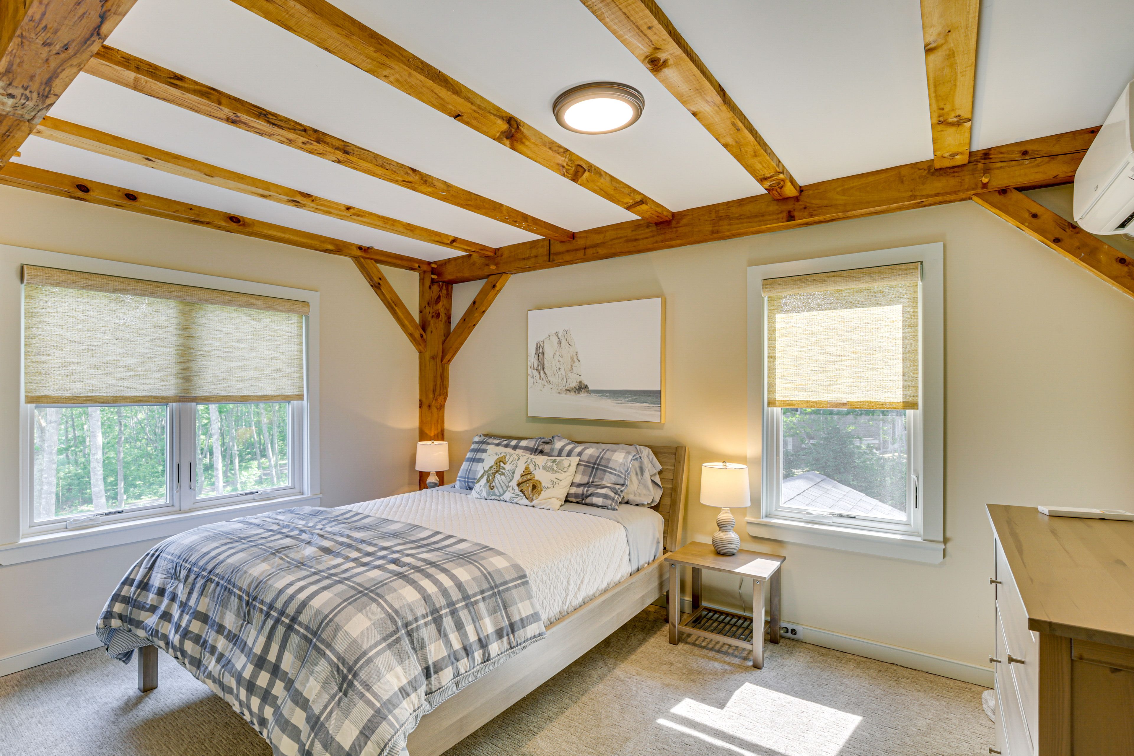 Bedroom 1 | Queen Bed