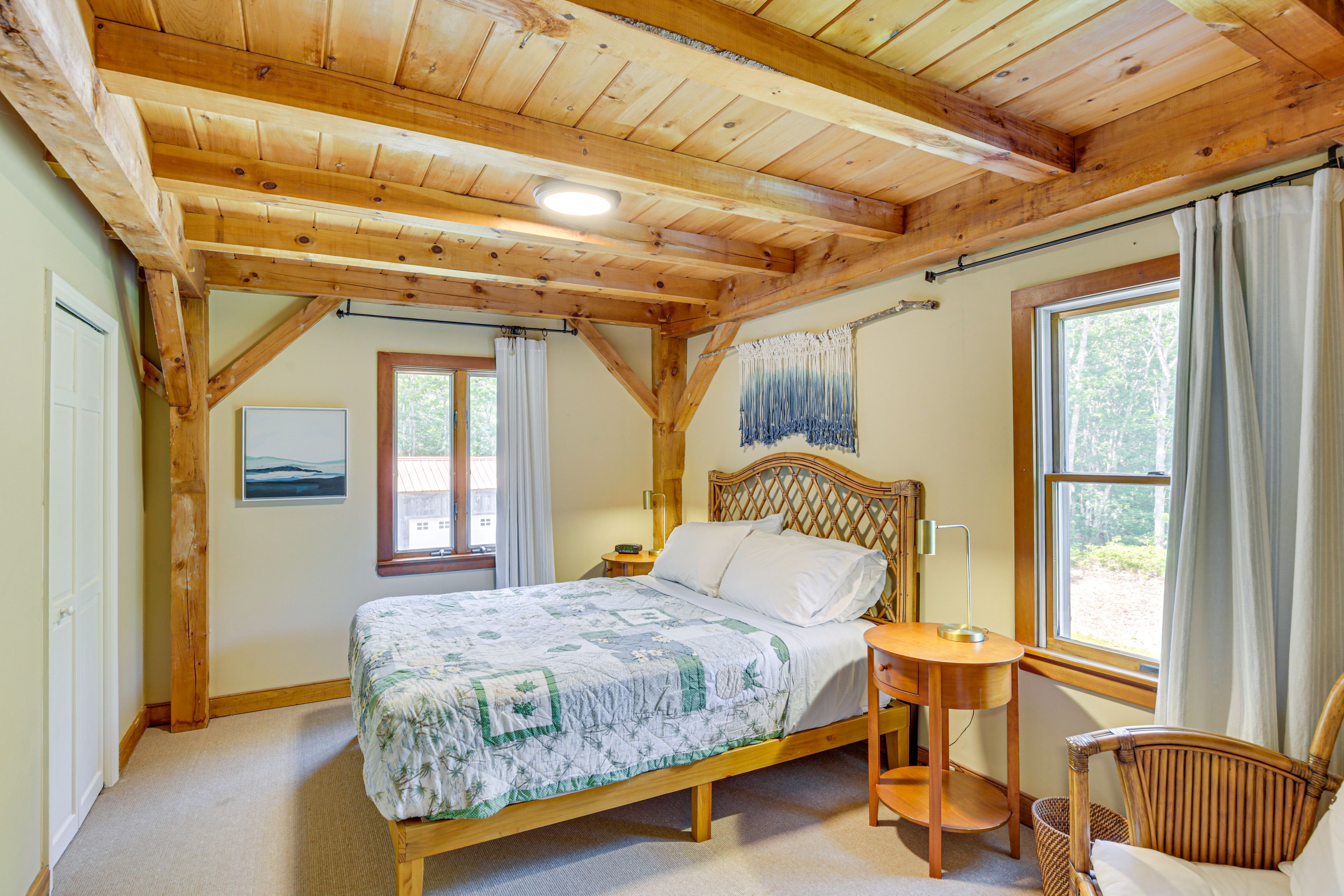 Bedroom 2 | Queen Bed