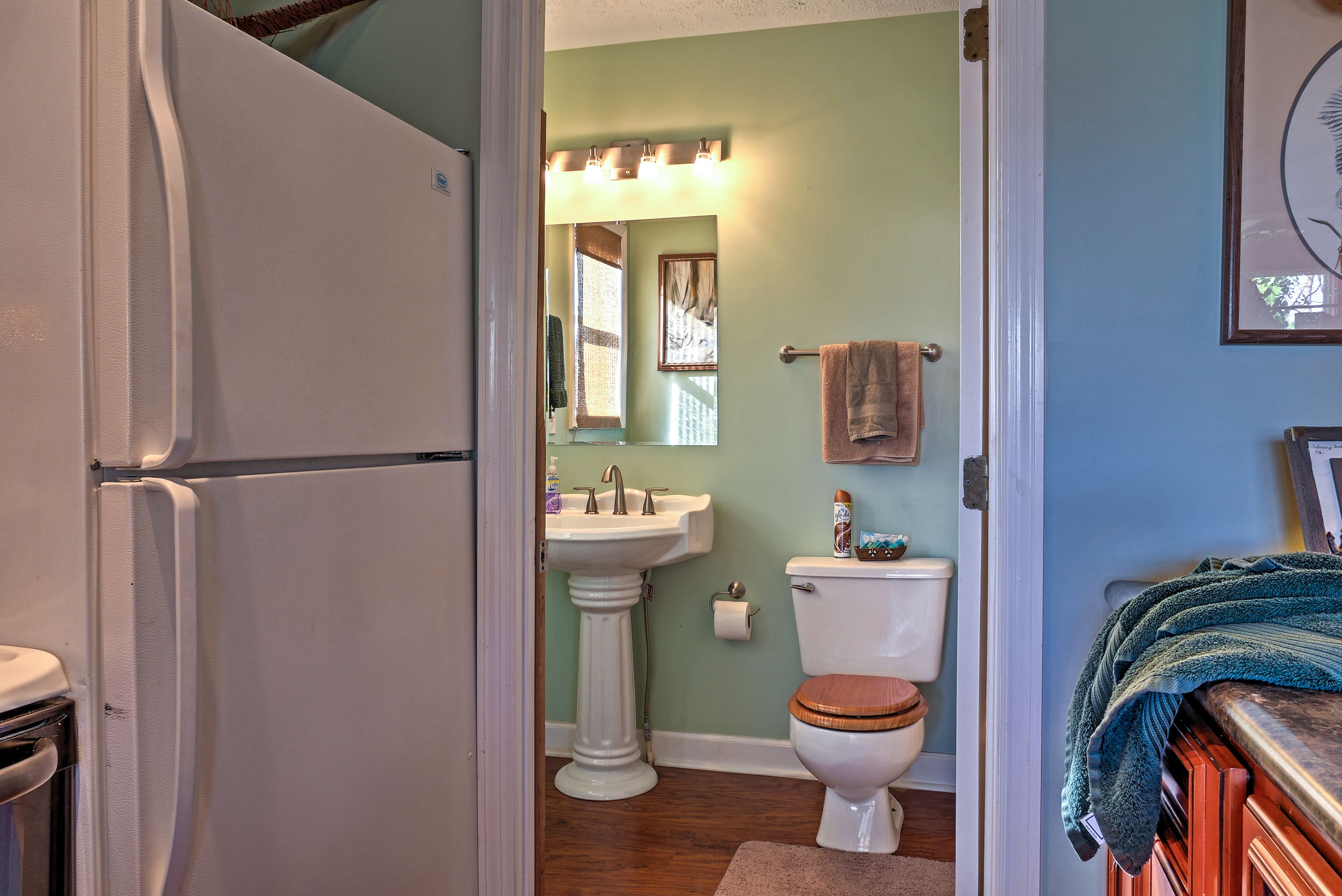 Full Bathroom