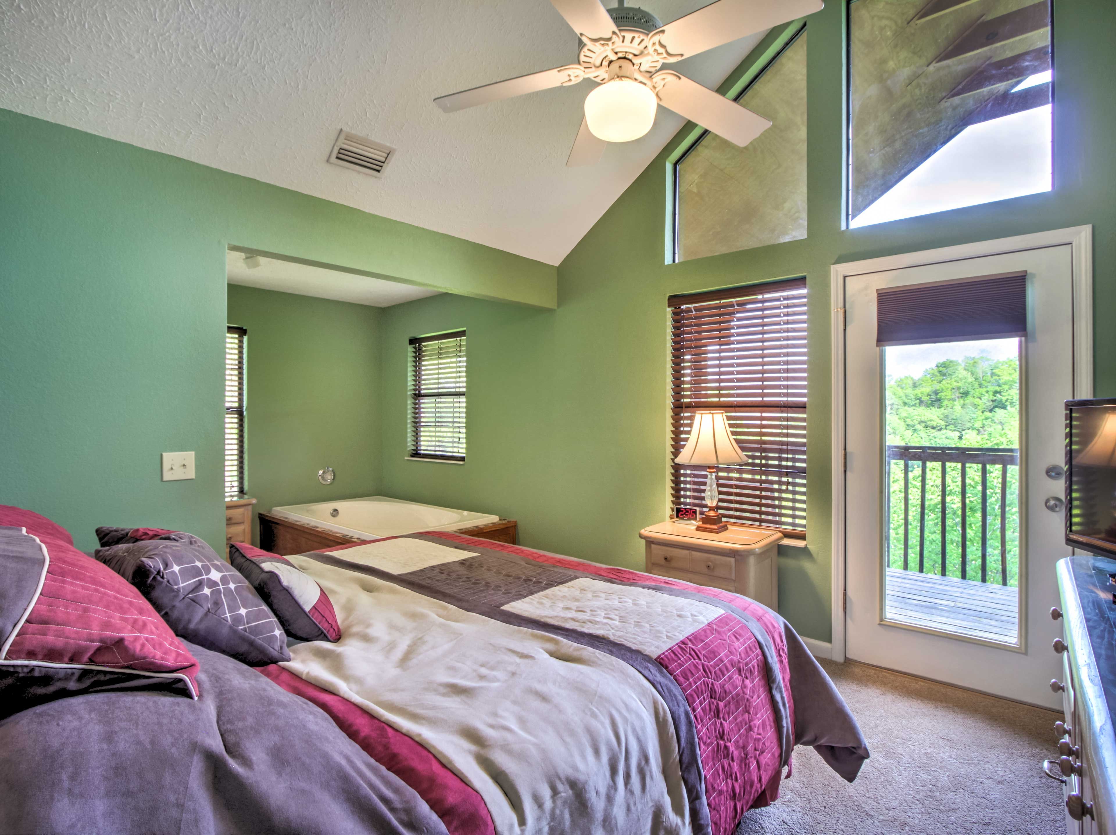 Bedroom 1 | King Bed