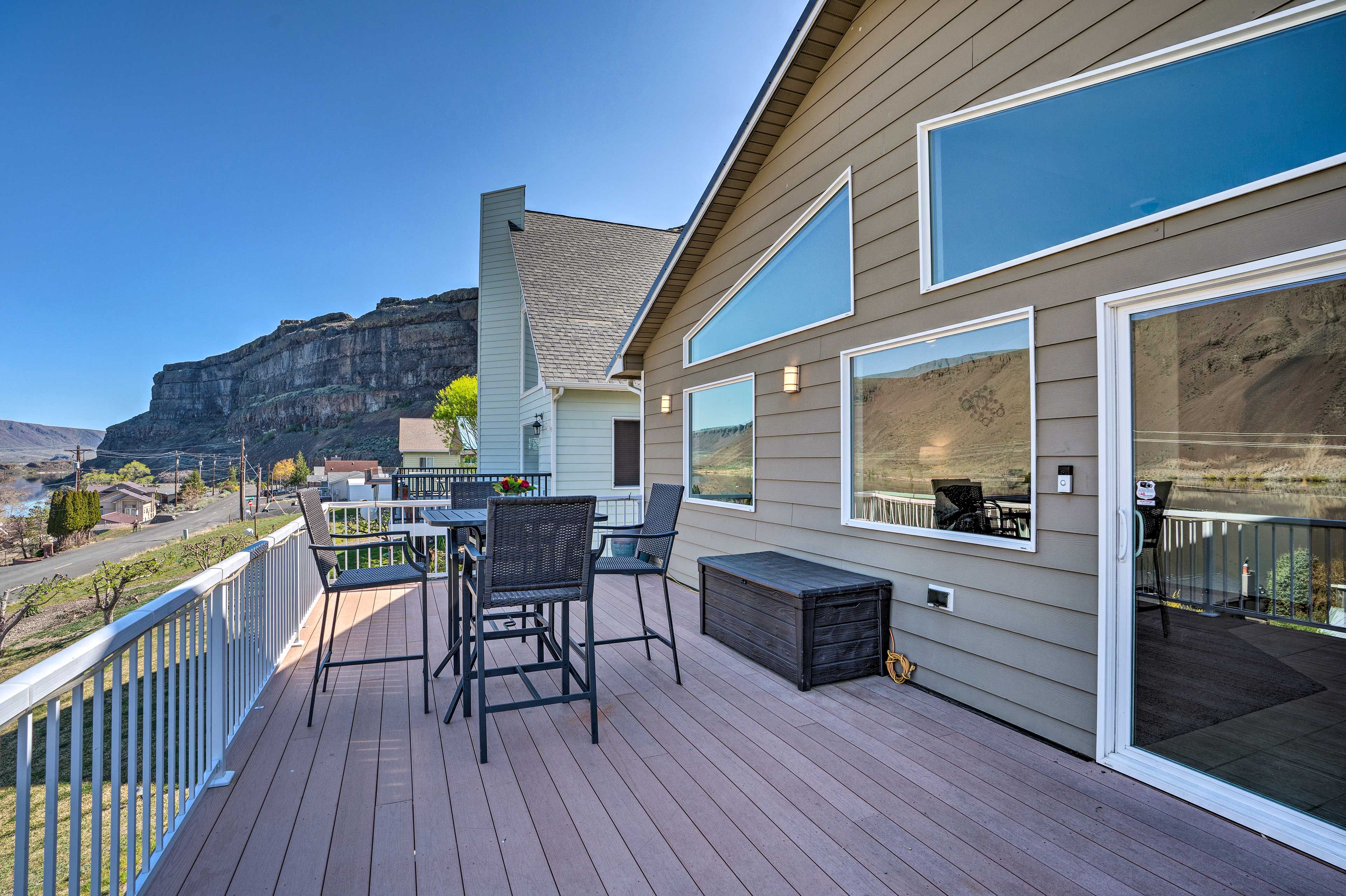 Private Deck