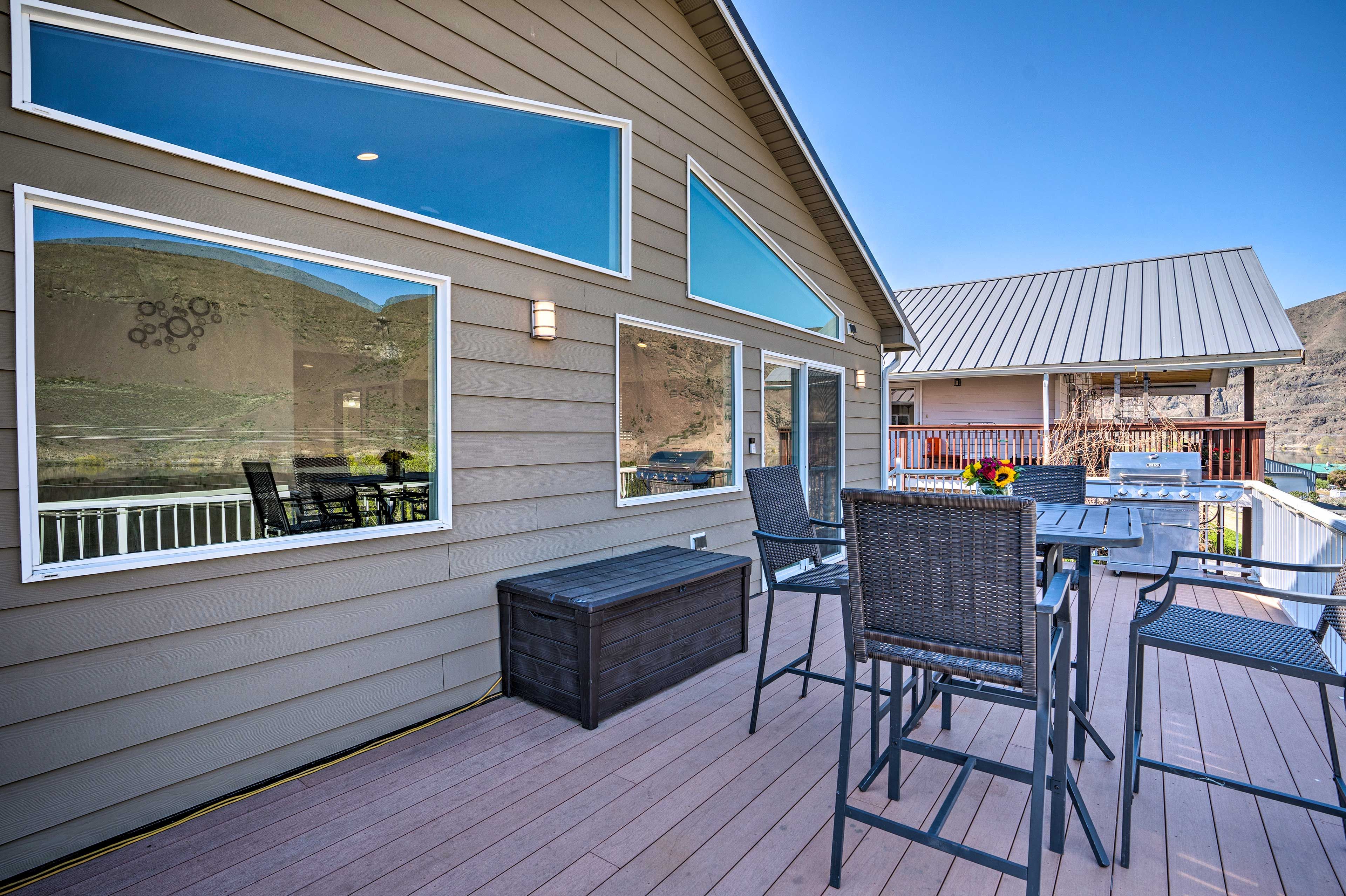 Private Deck